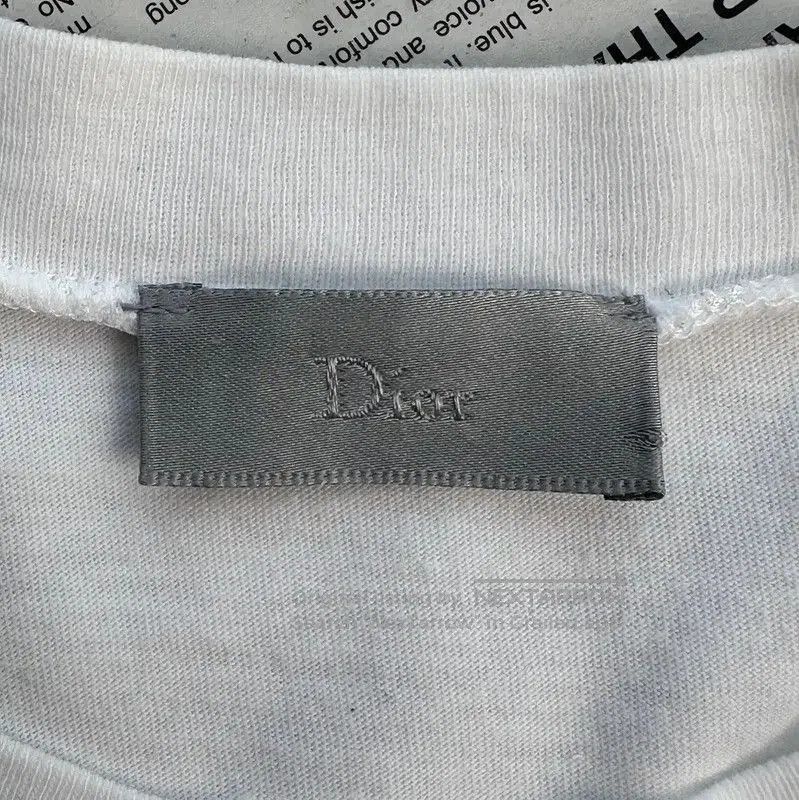 Dior Dior White Men's T-Shirt with Graphic Design . Size US XS / EU 42 / 0 - 8 Thumbnail