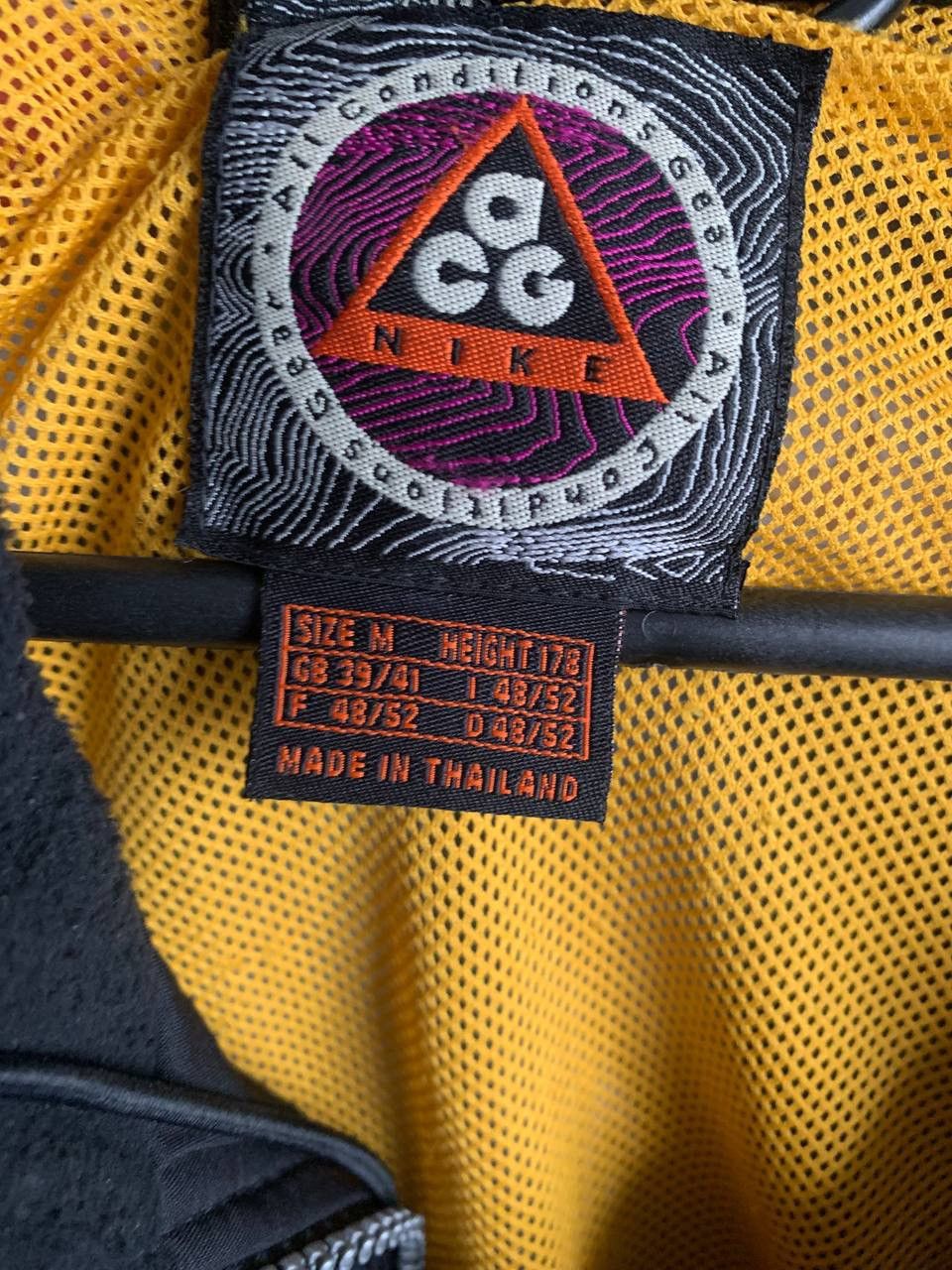 Nike ACG × Vintage Nike ACG Vintage 90s Nylon Jacket Windbreaker Size M Outdoor Size US M / EU 48-50 / 2 - 3 Thumbnail