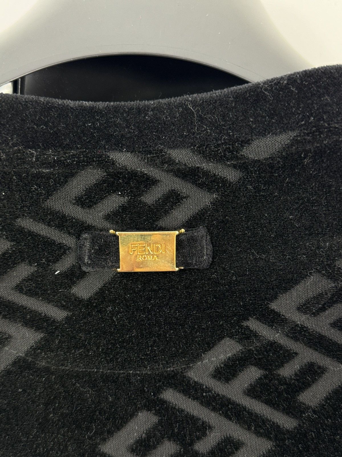 Fendi LOGO PRINT OVERSIZED VELVET JUMPER Size US M / EU 48-50 / 2 - 3 Thumbnail