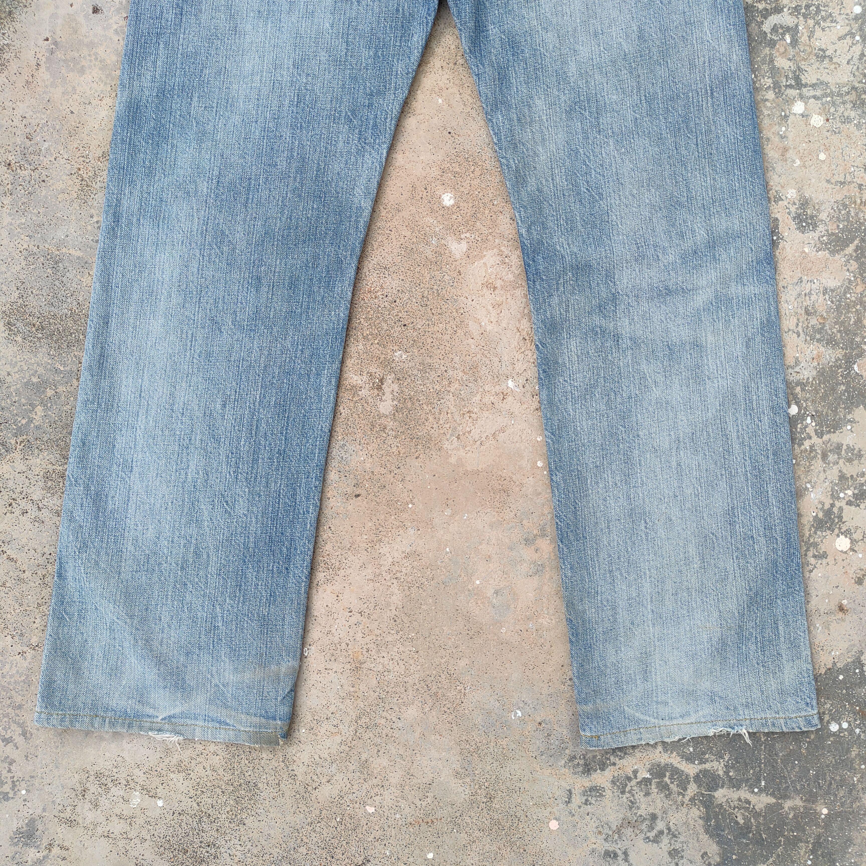 Levi's Vintage Clothing Vintage Levi's 501 Faded ripped jeans denim pants Size US 31 - 13 Thumbnail