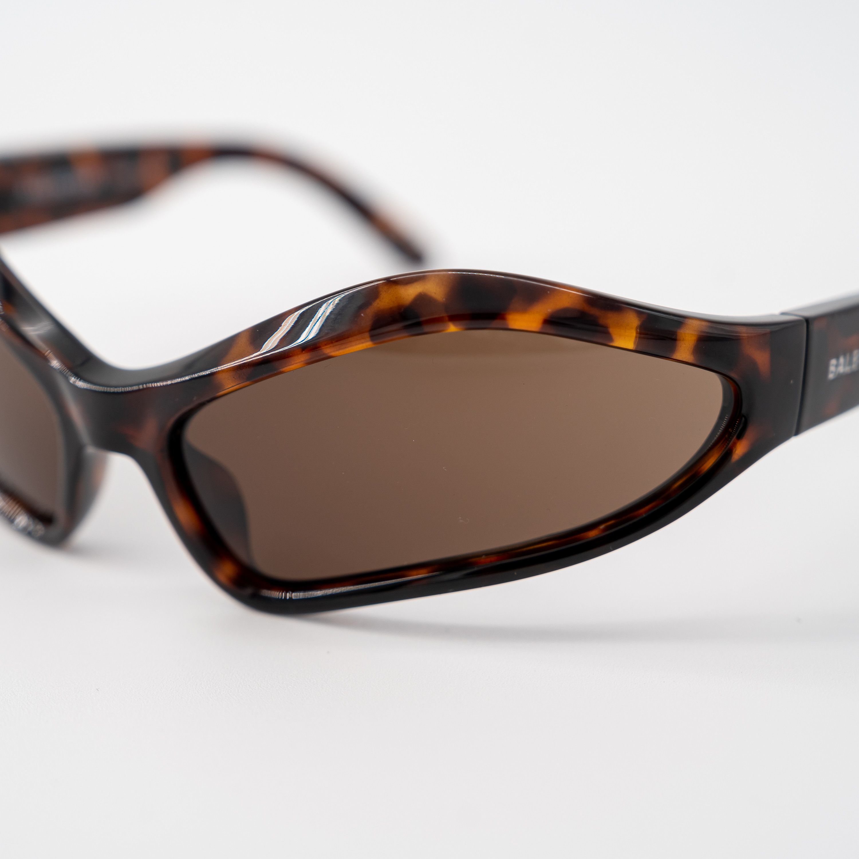 Balenciaga BALENCIAGA FENNEC Brown Angular Oval Sunglasses oversized Size ONE SIZE - 6 Thumbnail