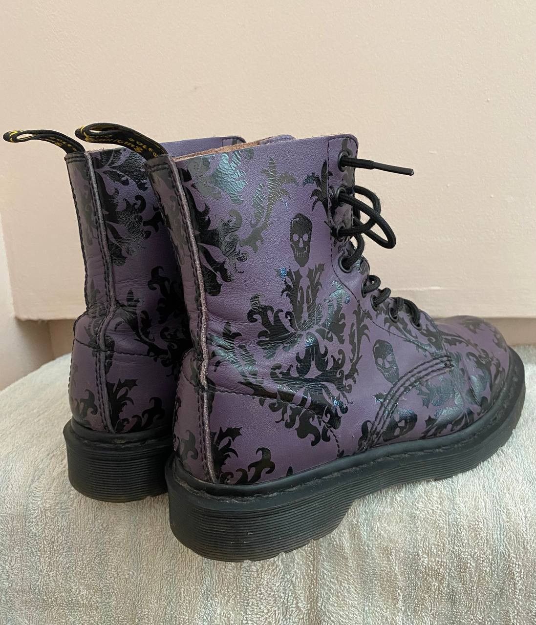 Dr. Martens 📌 Dr Martens 1460 Pascal Cassidy Soft Purple Leather Skulls Size US 8 / IT 38 - 11 Thumbnail