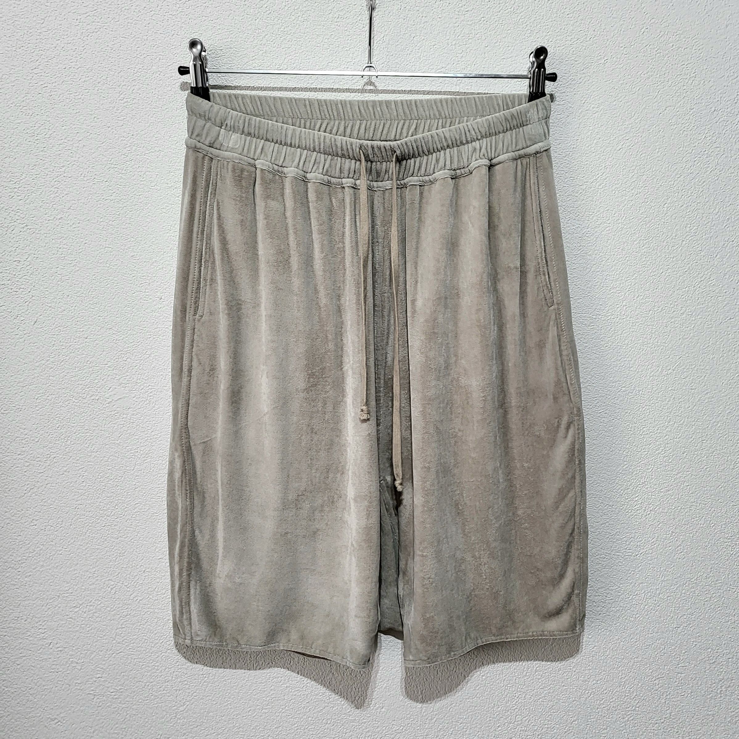 Pre-owned Rick Owens Fw15 Sphinx Viscose Silk Velour Pod Shorts In Pearl