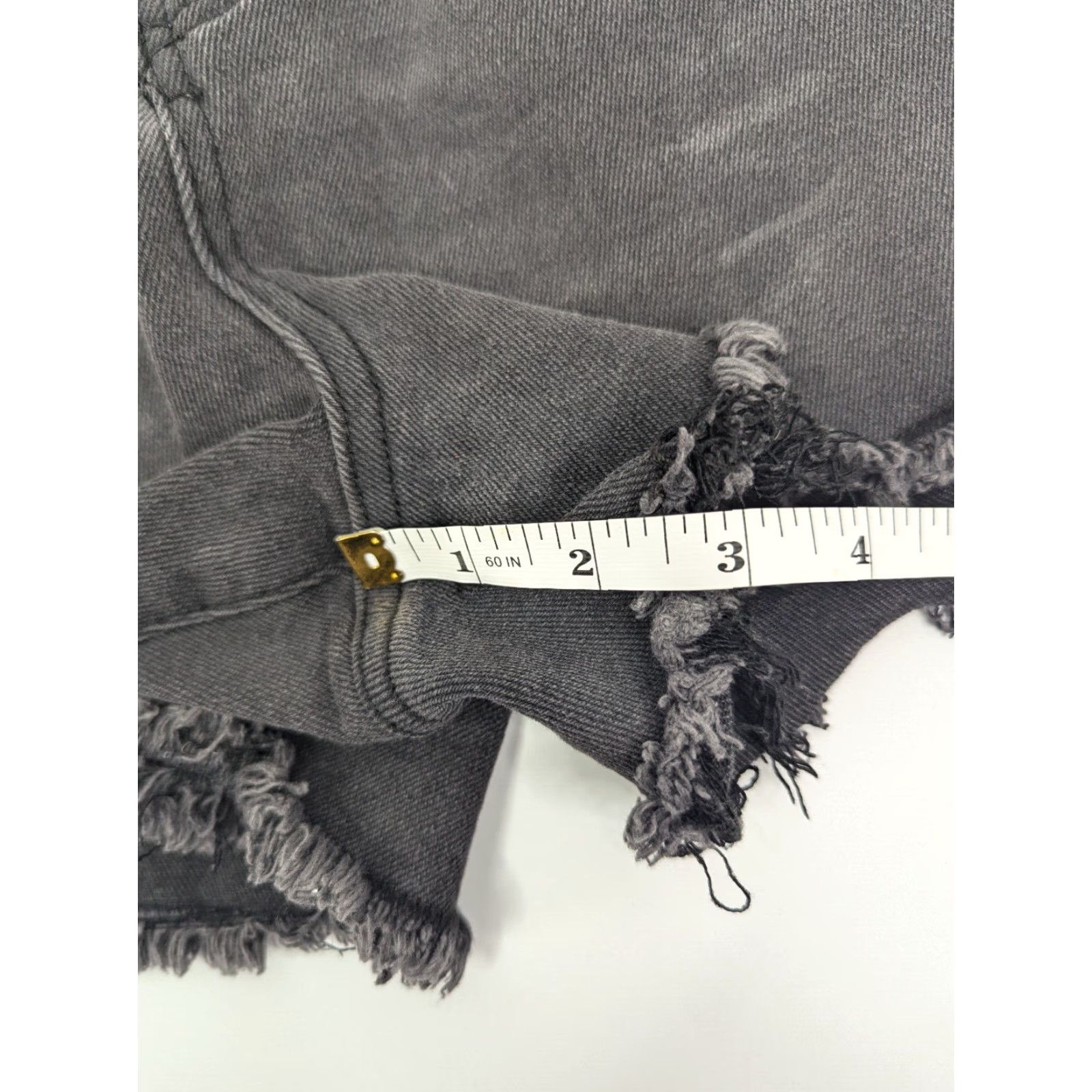 Vintage VINTAGE Kendall + Kylie The Drifter High Rise Grey Distressed Jean Shorts Size 9/29 Women Pants Denim Cotton Cut-Off - Mens? Size 30" / US 8 / IT 44 - 3 Thumbnail