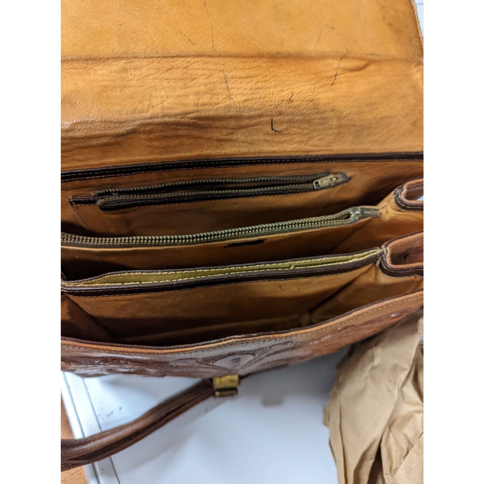Vintage VINTAGE Leather Hand Tooled Embossed Mexican Handbag Roses Purse Woman Brown Leather Exterior Zipped Compartments 12.5in x 10in Medium Size ONE SIZE - 8 Thumbnail