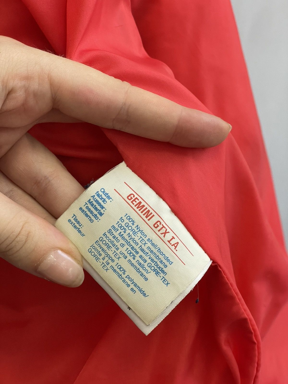 Berghaus Retro 90s Gore Tex Berghaus rain hood jacket rare hype Size US L / EU 52-54 / 3 - 10 Thumbnail
