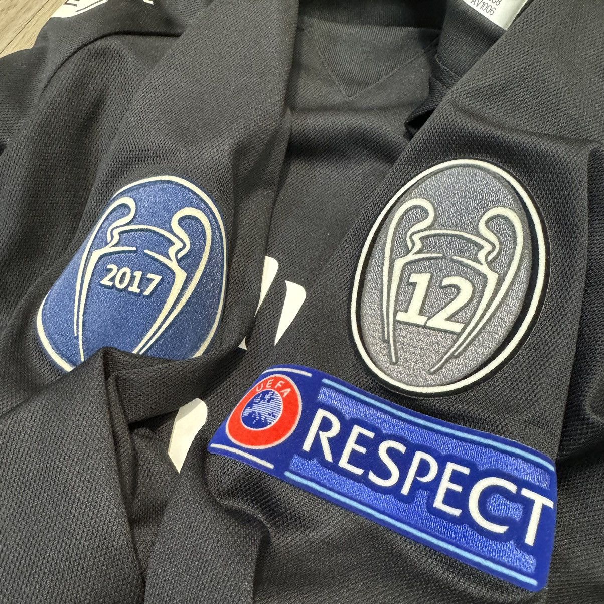 Adidas Real madrid 17/18 longsleeves away shirt #4 Sergio Ramos Size US M / EU 48-50 / 2 - 5 Thumbnail