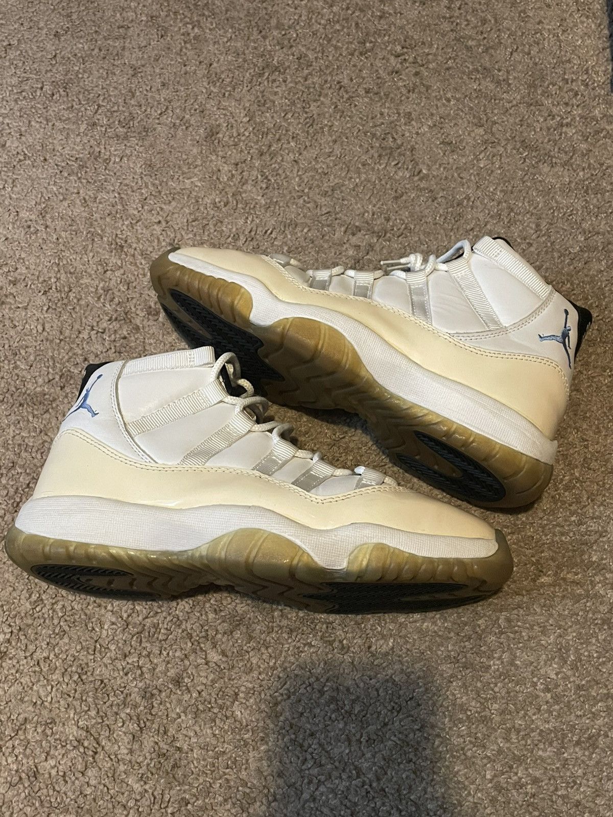 Jordan Brand Jordan 11 Columbia (2001) Size US 7 / EU 40 - 2 Thumbnail