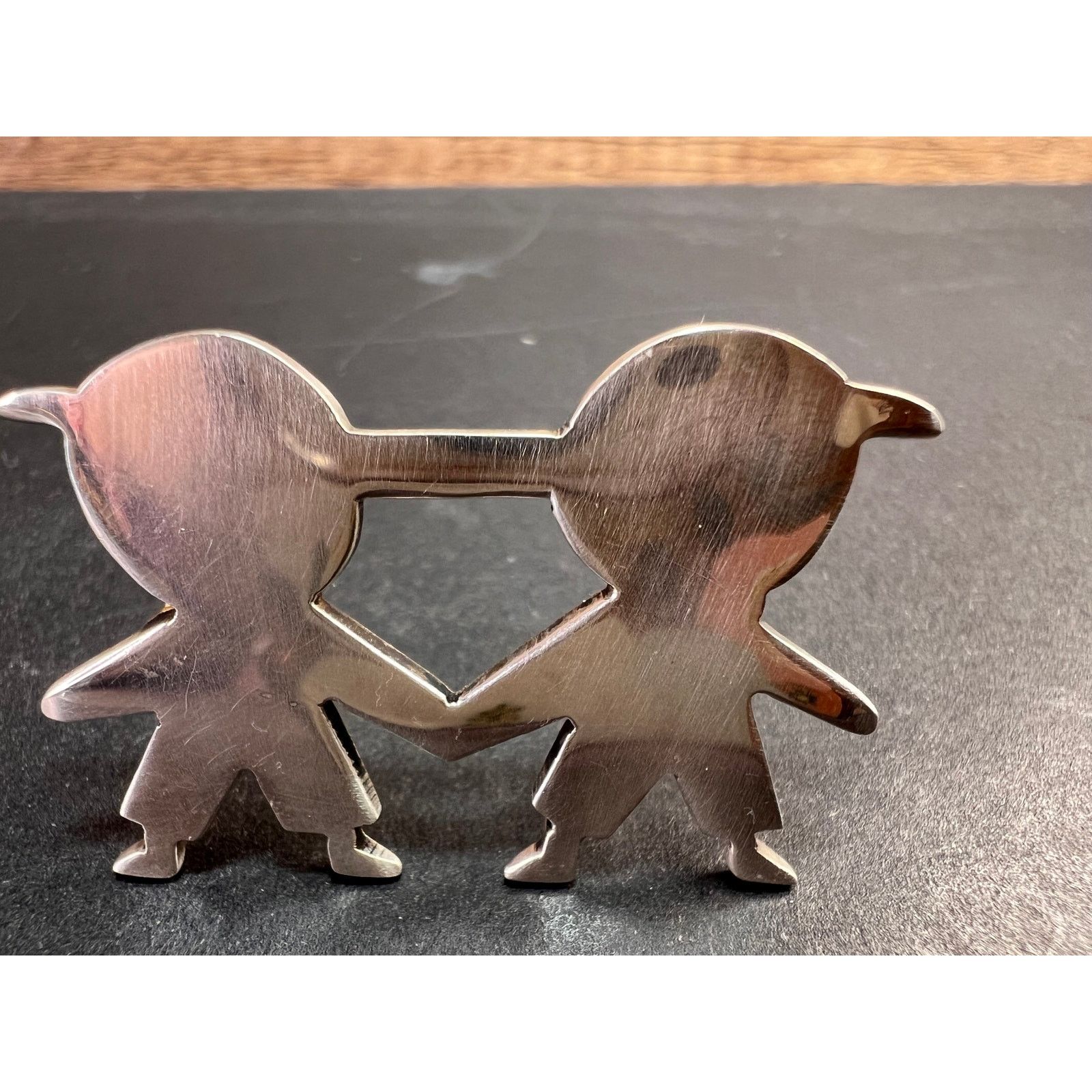 Other Vintage 925 Mexico sterling silver kids holding hands pin Size ONE SIZE - 2 Thumbnail