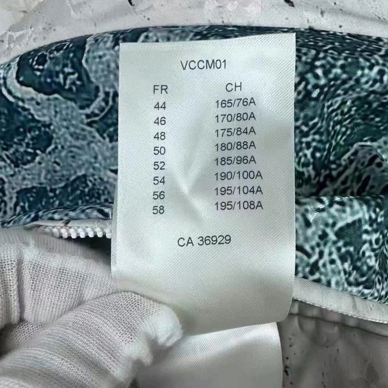 Louis Vuitton Louis Vuitton Marble print full logo windbreaker jacket 25 Size US L / EU 52-54 / 3 - 8 Thumbnail