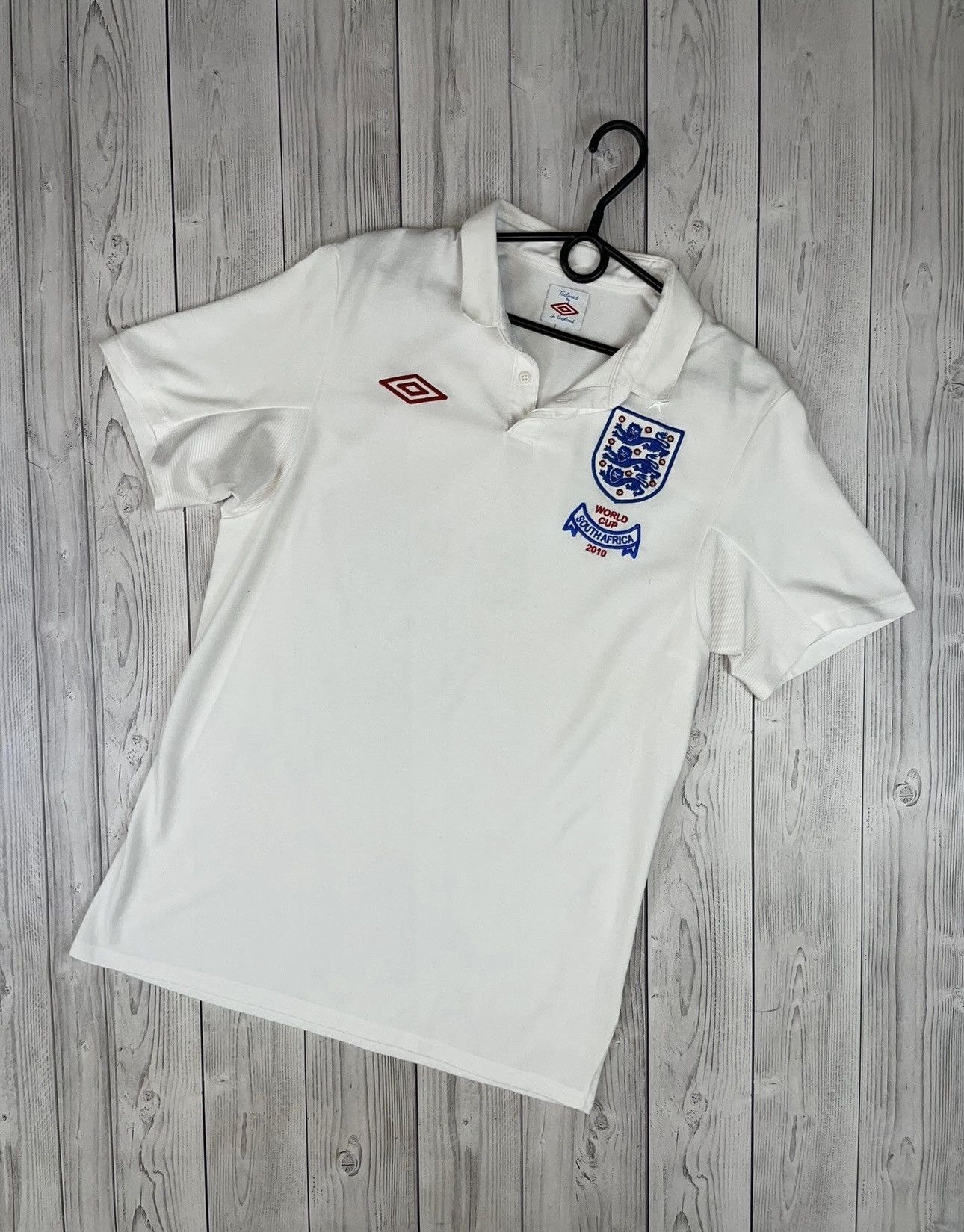 Umbro Vintage umbro England soccer jersey size M logo south Africa Size US M / EU 48-50 / 2 - 1 Thumbnail