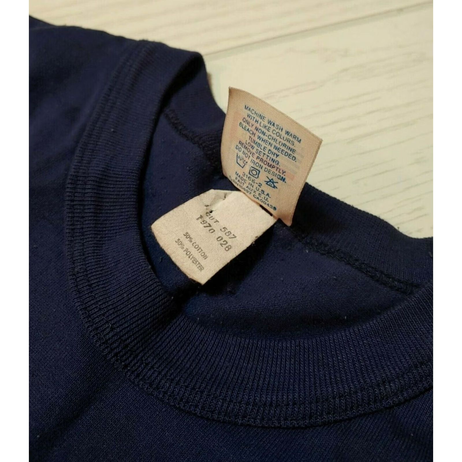 Vintage VINTAGE NY Giants Football Pocket T-Shirt Blue Small Unisex Adults USA Made 25in Long 16in Pit to Pit Shirt Mens Womens Boys Girls Size US S / EU 44-46 / 1 - 3 Thumbnail