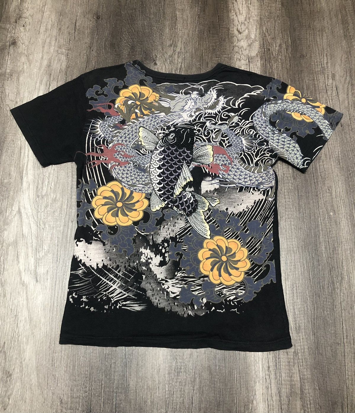 Japanese Brand Japanese Brand Fish Koi Big Logo Tee Over Print Size US L / EU 52-54 / 3 - 2 Thumbnail