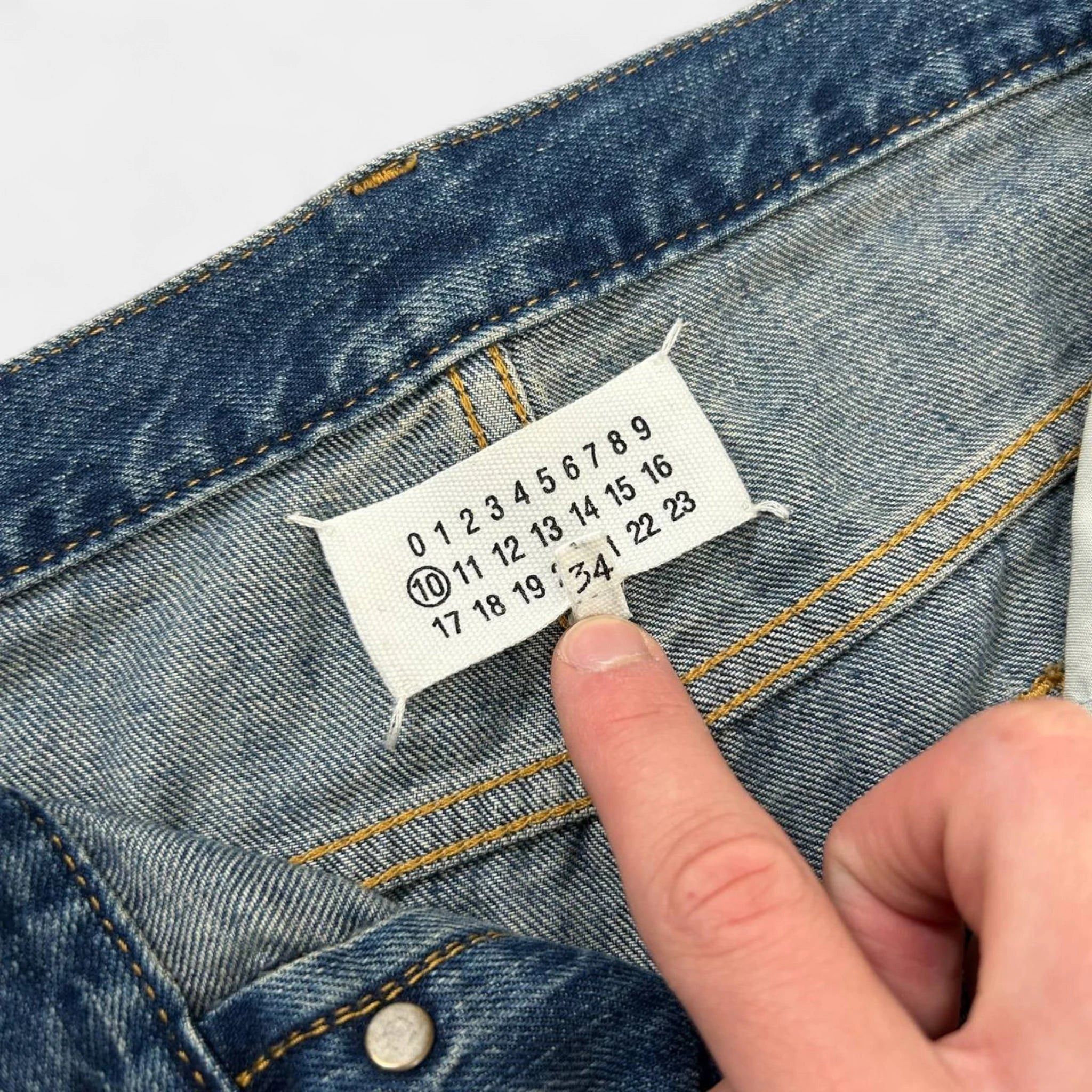 Maison Margiela Maison Margiela MM10 Washed Blue Jeans Size US 32 / EU 48 - 3 Thumbnail