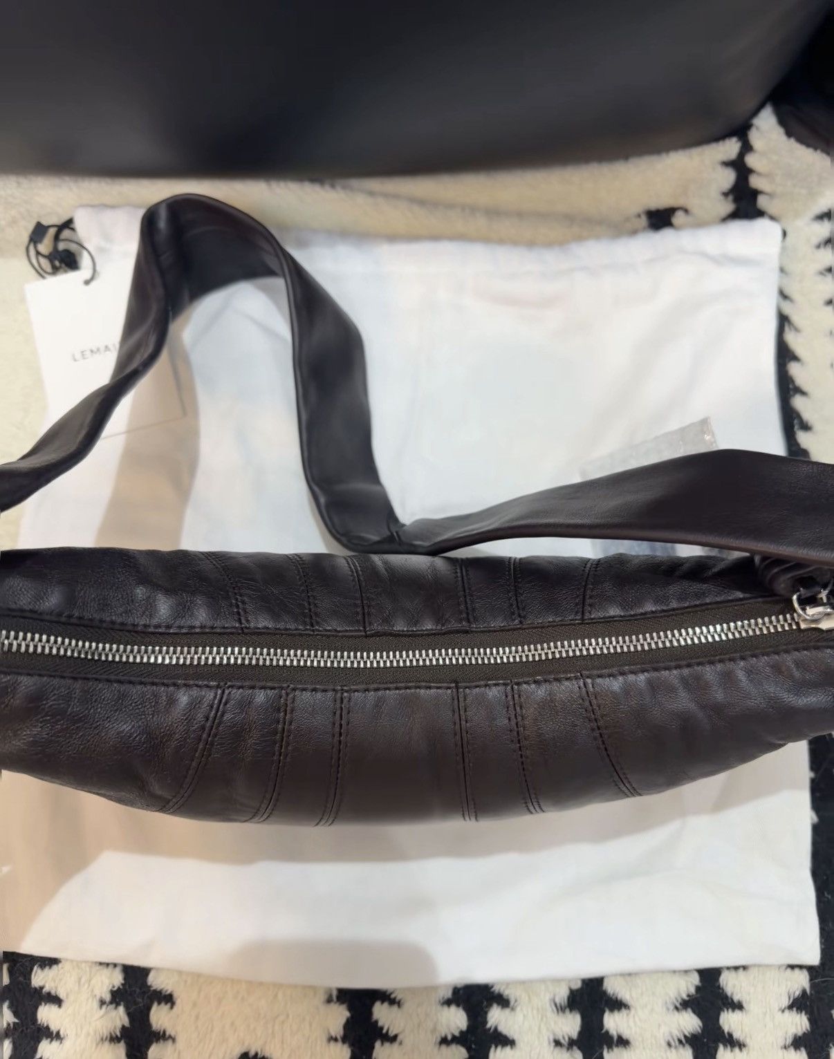 Lemaire Lemaire Small Sheepskin Croissant Crossbody Bag K62 Size ONE SIZE - 5 Thumbnail
