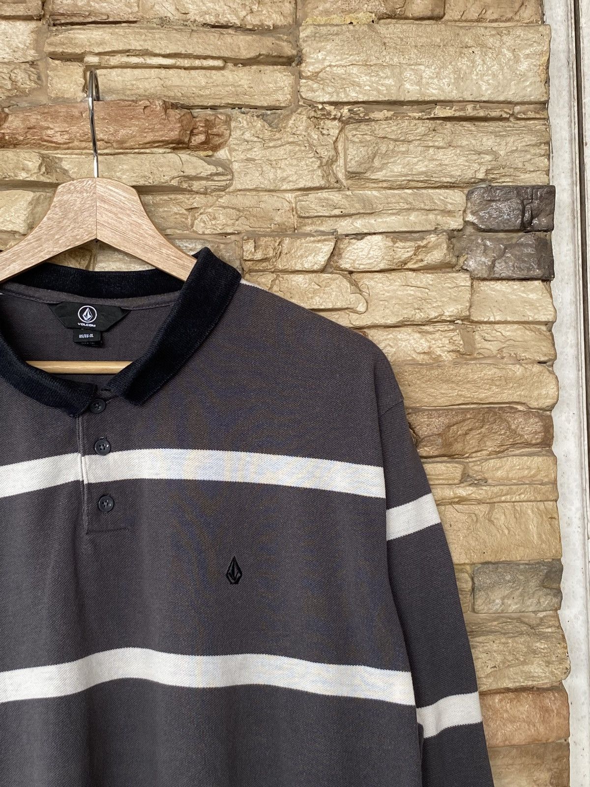Volcom Vintage Volcom Stripes Long Sleeve Polo Shirt Size US XL / EU 56 / 4 - 2 Thumbnail
