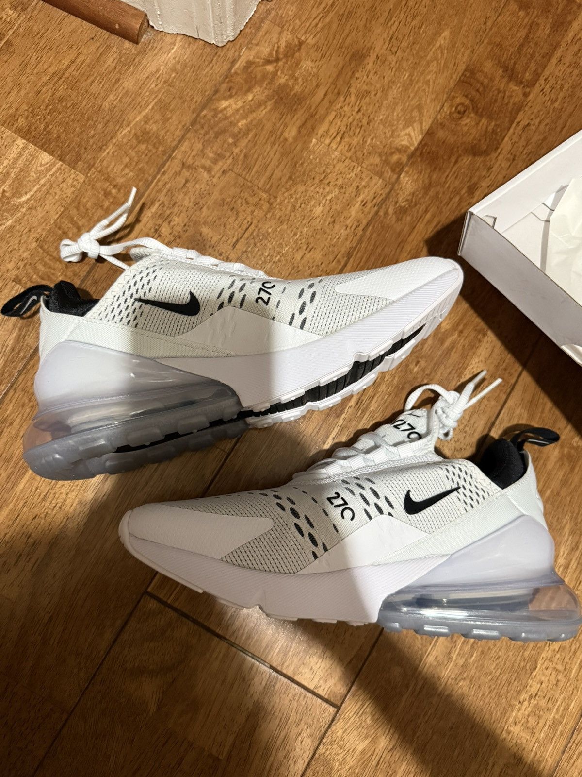 Nike Nike Air Max 270 Size US 8 / IT 38 - 4 Thumbnail