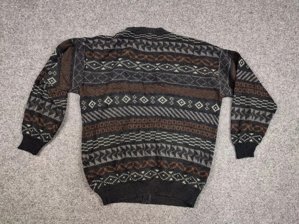 Japanese Brand Vintage 90's Japanese Patterned Cardigan Knitted Sweater Size US L / EU 52-54 / 3 - 5 Thumbnail