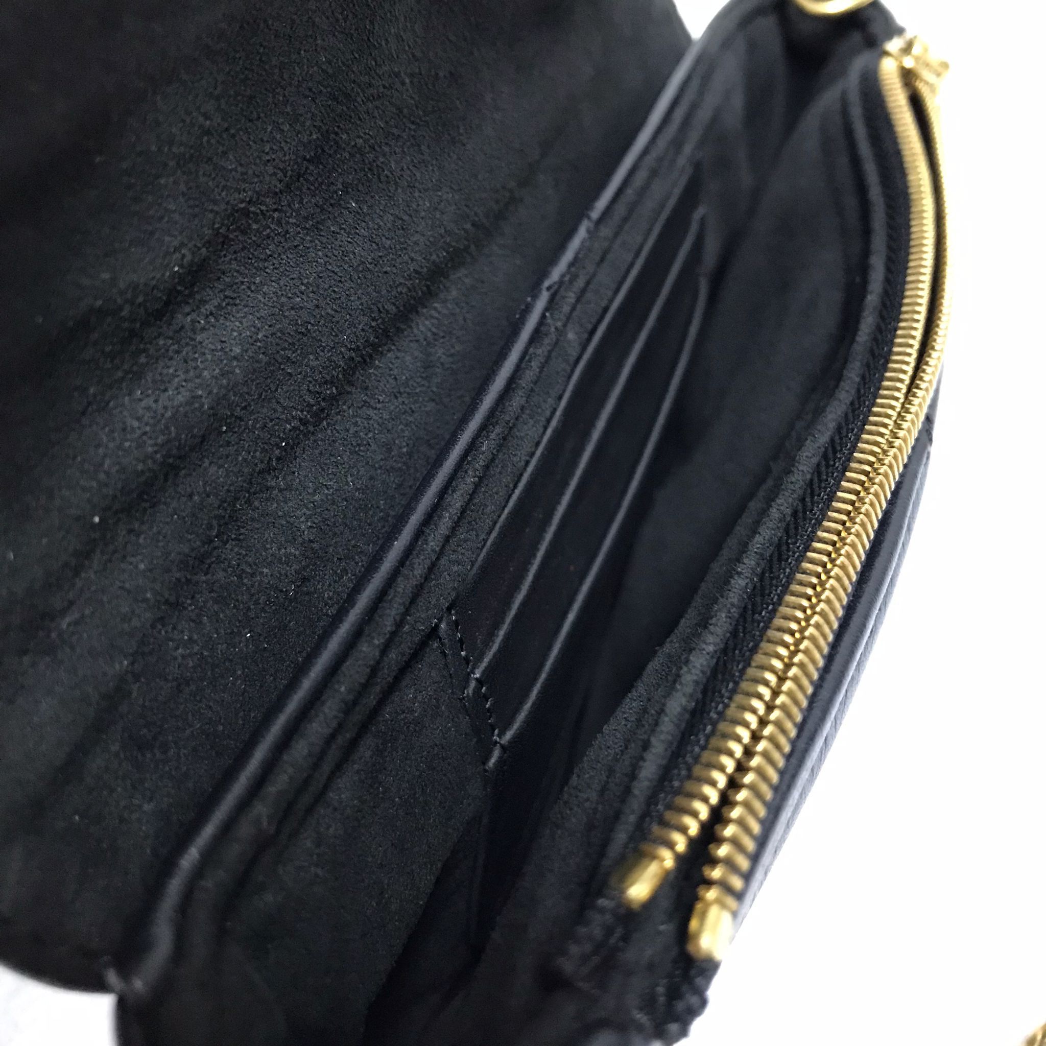 Louis Vuitton LV New Wave Black Quilted Calf Leather Chain Crossbody Bag Size ONE SIZE - 4 Thumbnail