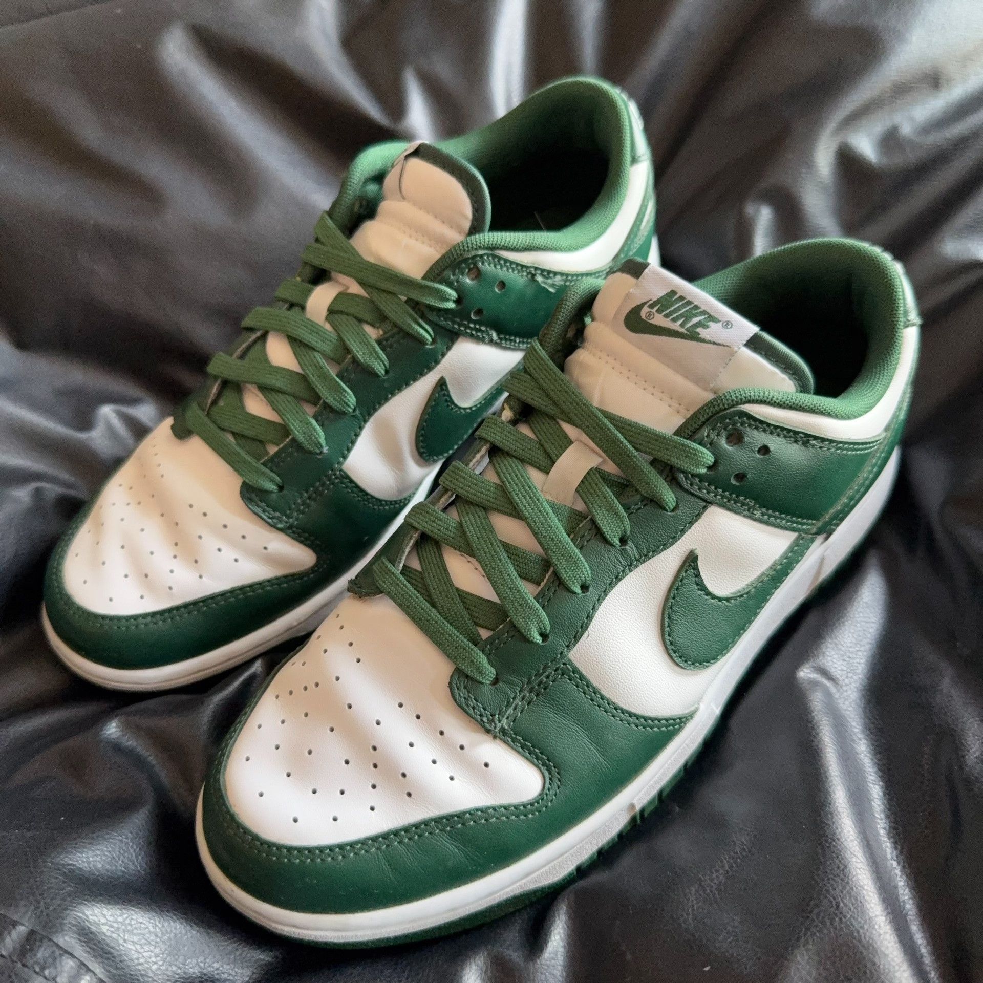 Nike Nike Green Lowtop Sneakers 42 Men Size US 9 / EU 42 - 1 Thumbnail