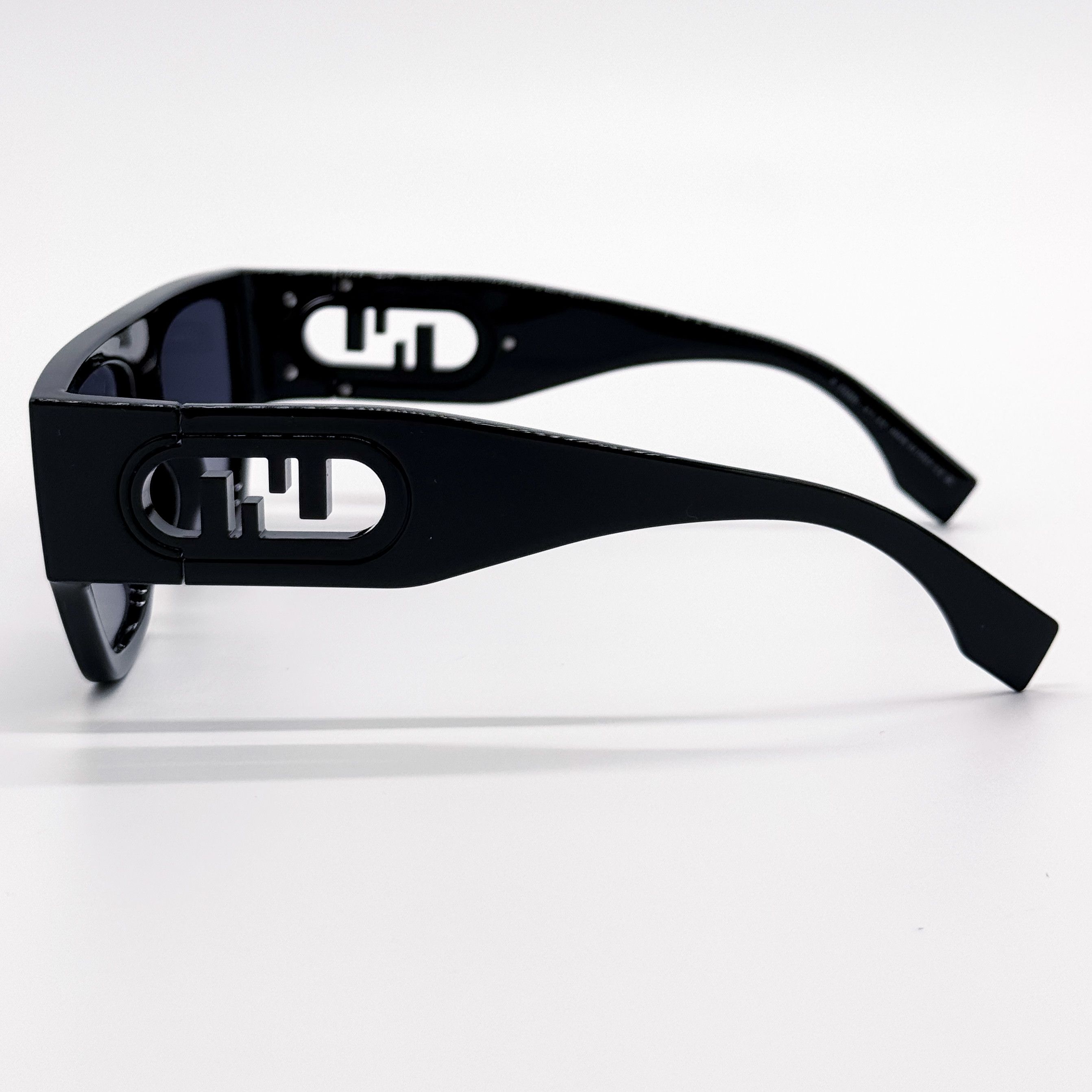 Fendi NEW FENDI FE40108U 01V SHINY UNISEX SUNGLASSES FENDI Size ONE SIZE - 6 Thumbnail