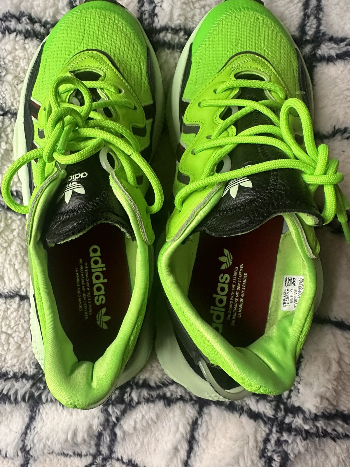 Adidas Adidas Ozweego Neon Green Size US 10 / EU 43 - 7 Thumbnail
