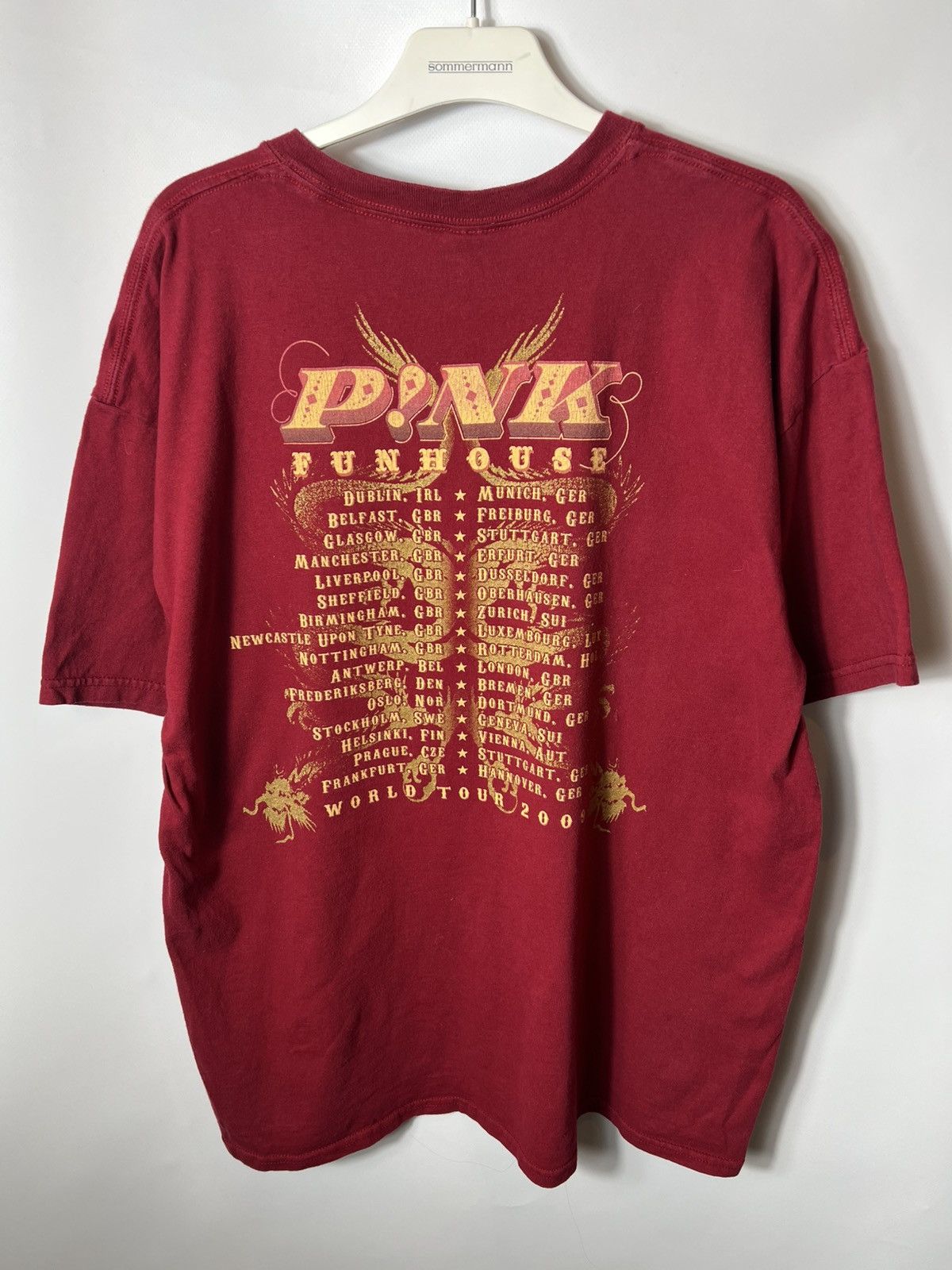 Band Tees Pink - Funhouse Tour T-Shirt 2009 Excellent Festival Summer Size US XL / EU 56 / 4 - 5 Thumbnail
