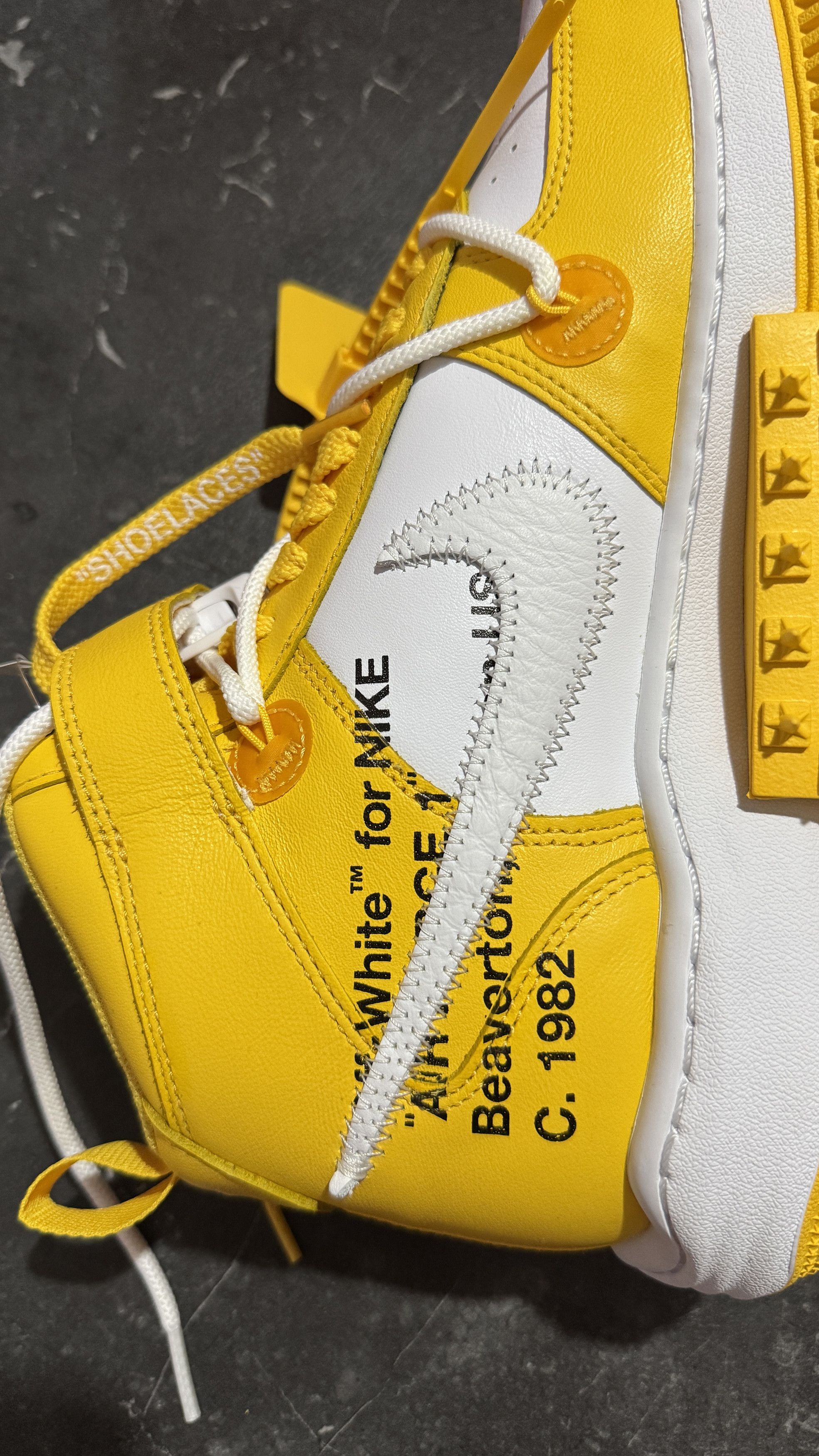 Nike × Off-White Nike x Off White Air Force 1 Mid Size US 12 / EU 45 - 12 Thumbnail