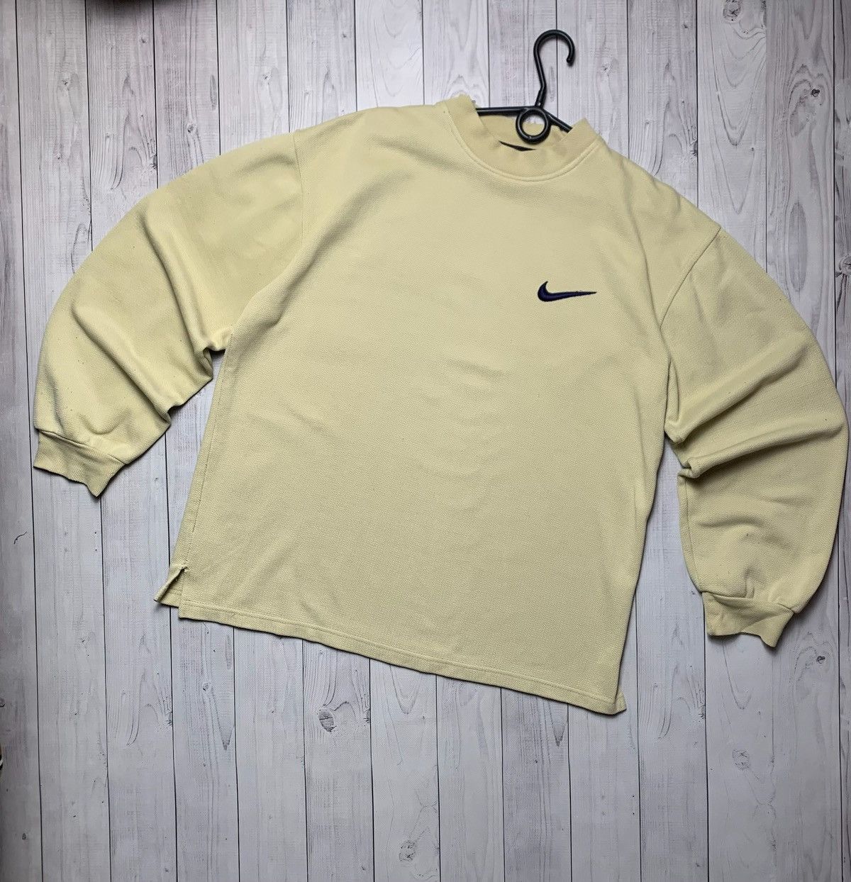 Nike × Vintage Vintage Nike Beige sweatshirt size L logo swoosh Size US L / EU 52-54 / 3 - 1 Thumbnail
