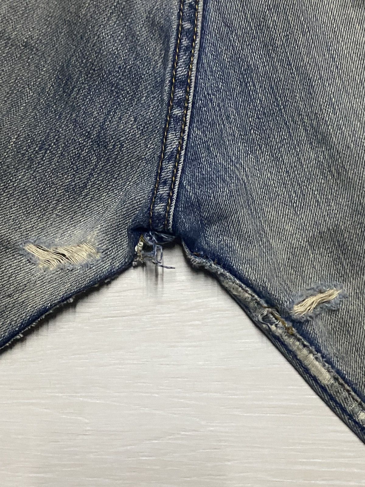 Levi's Vintage Levis 512 Faded Wash Distressed Baggy Jeans Size US 31 - 14 Thumbnail