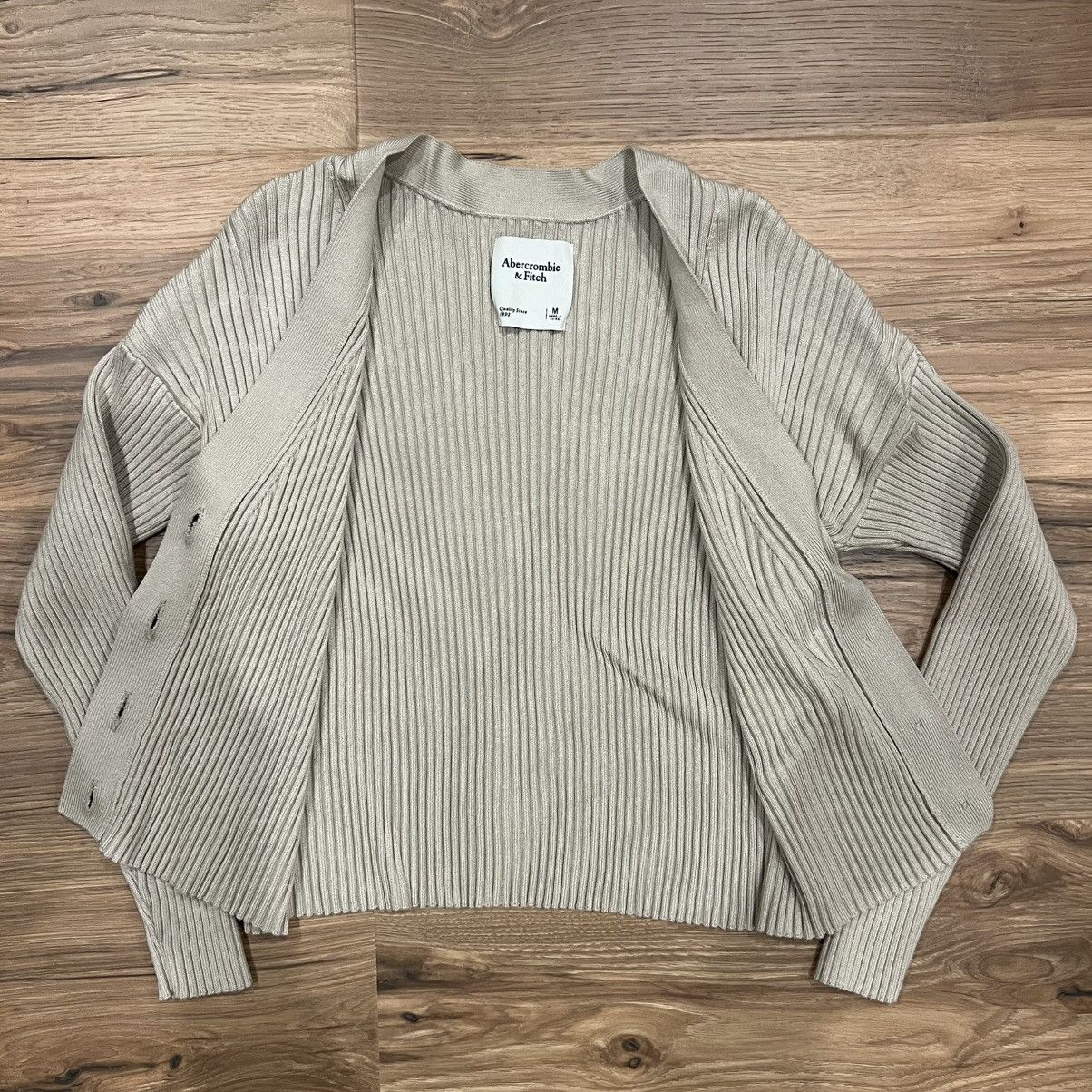 Abercrombie & Fitch Abercrombie & Fitch Cropped Ribbed Medium Beige Cardigan Size M / US 6-8 / IT 42-44 - 3 Thumbnail
