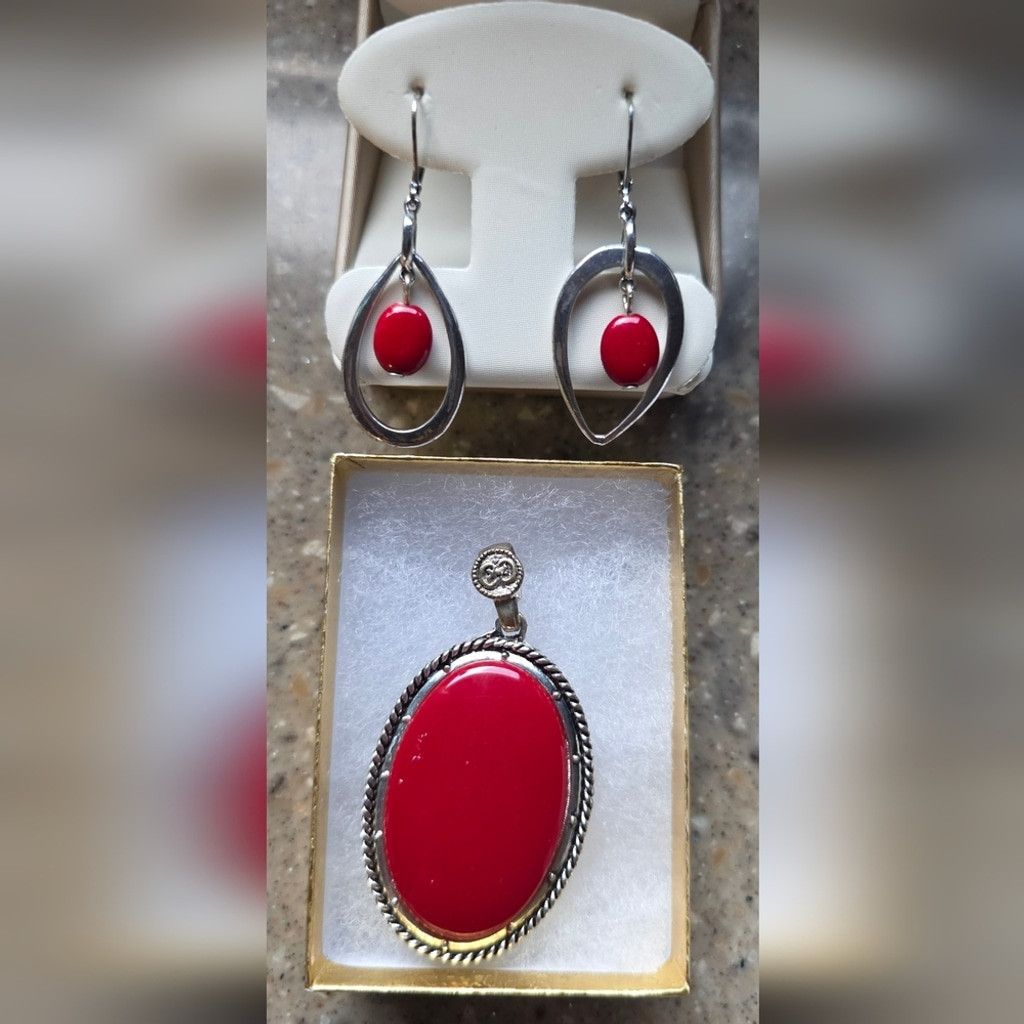The Unbranded Brand Vintage Elegant Red Jewelry Set with Silver Accents Size ONE SIZE - 1 Thumbnail