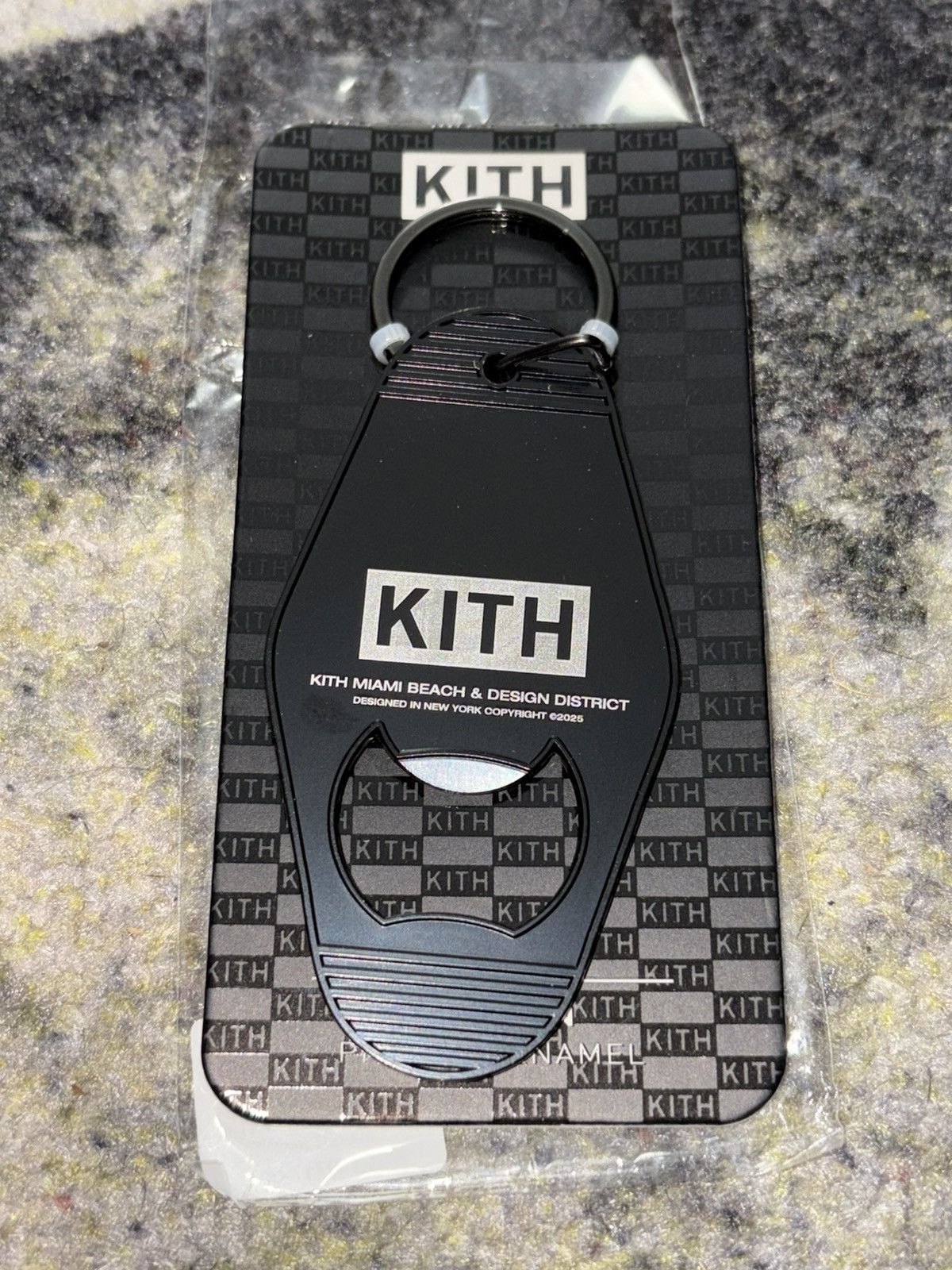 Kith Kith Bottle Opener Keychain (Miami Instore Exclusive) Size ONE SIZE - 2 Thumbnail