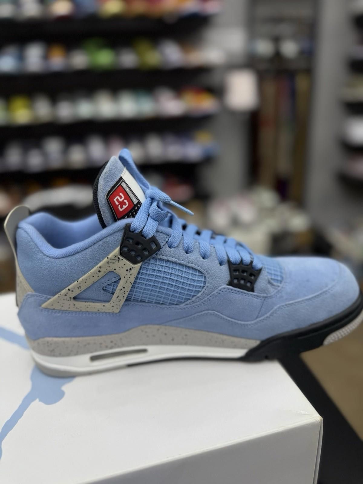 Jordan Brand Size 10.5 - Air Jordan 4 Retro University Blue/Black UNC Size US 10.5 / EU 43-44 - 12 Thumbnail