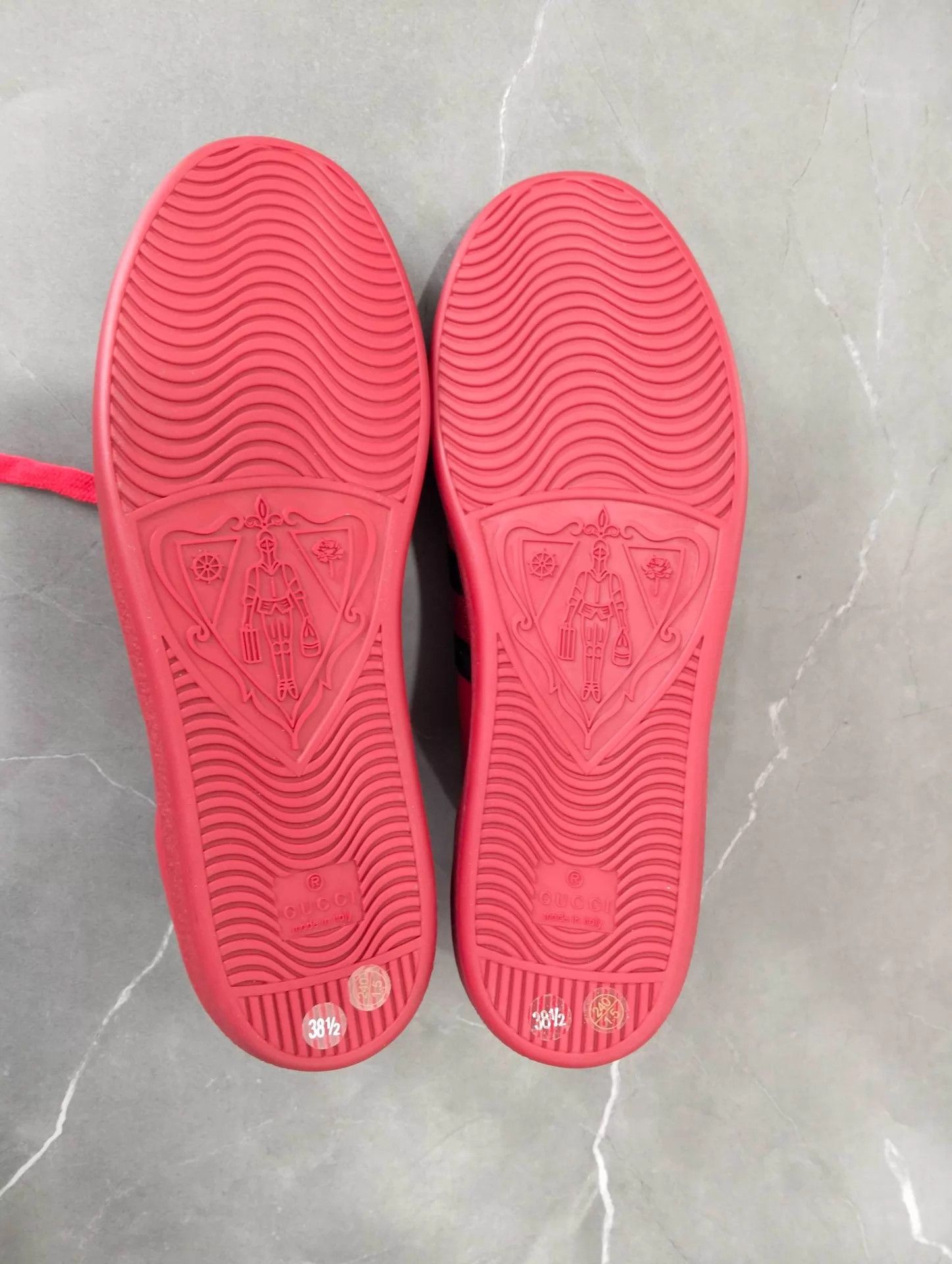 Gucci Gucci Red Bee Sneaker 38.5 Size US 8 / IT 38 - 6 Thumbnail
