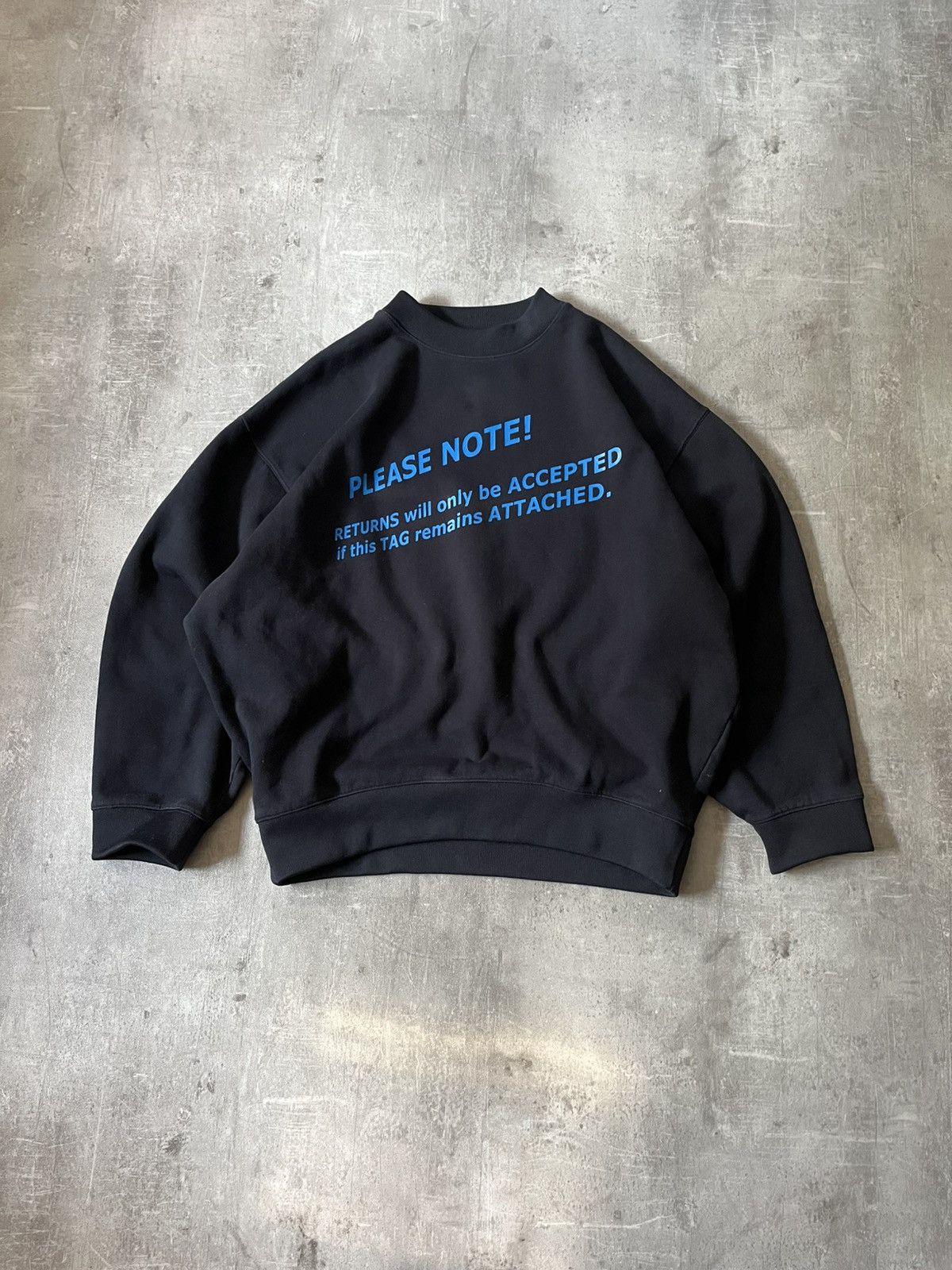 Acne Studios Acne Studios A/W 15 Please Note! black boxy sweatshirt Size US S / EU 44-46 / 1 - 1 Thumbnail