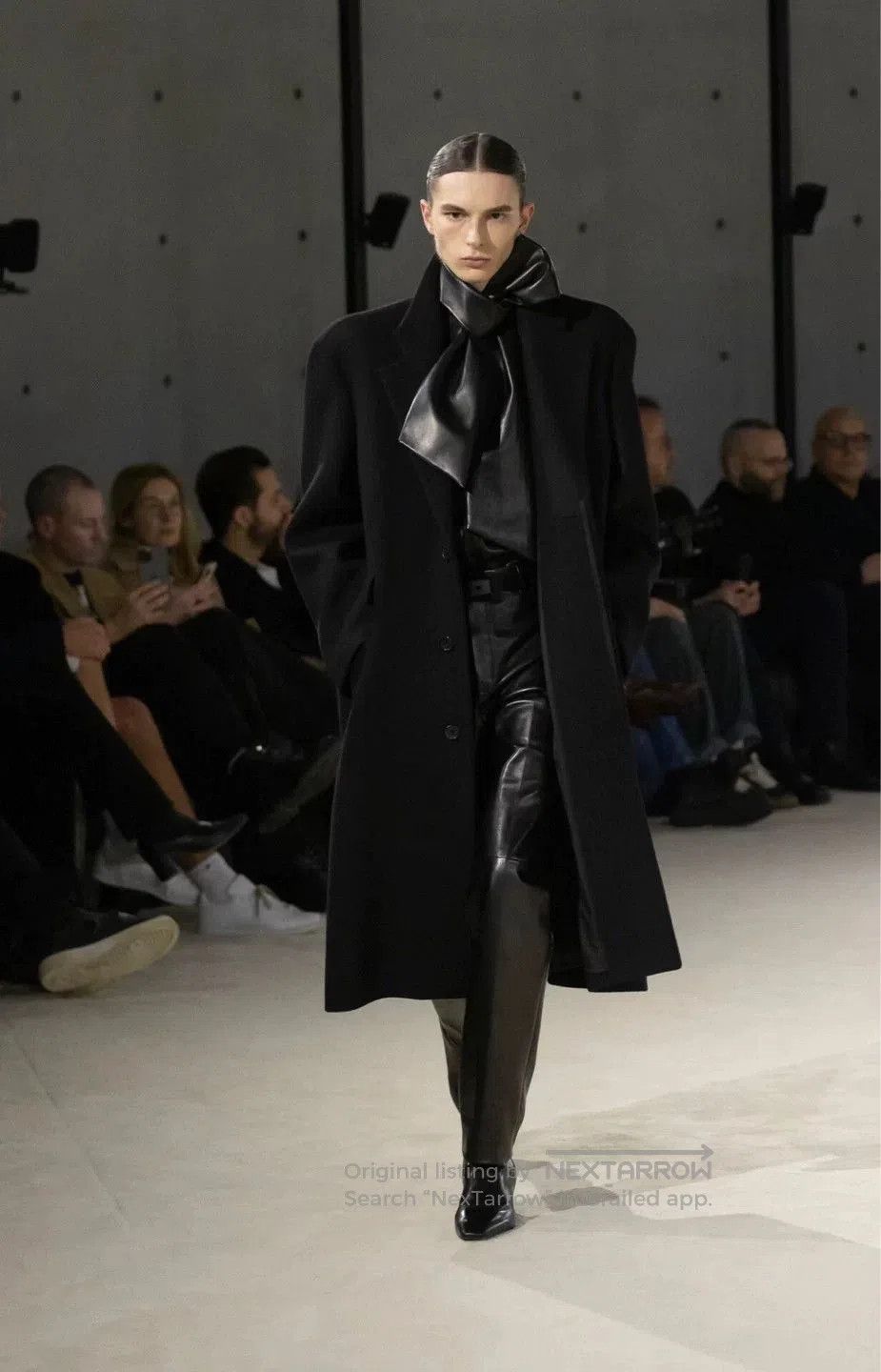 Saint Laurent Paris SLP Sheepskin Bow Jacket. Size US M / EU 48-50 / 2 - 1 Thumbnail