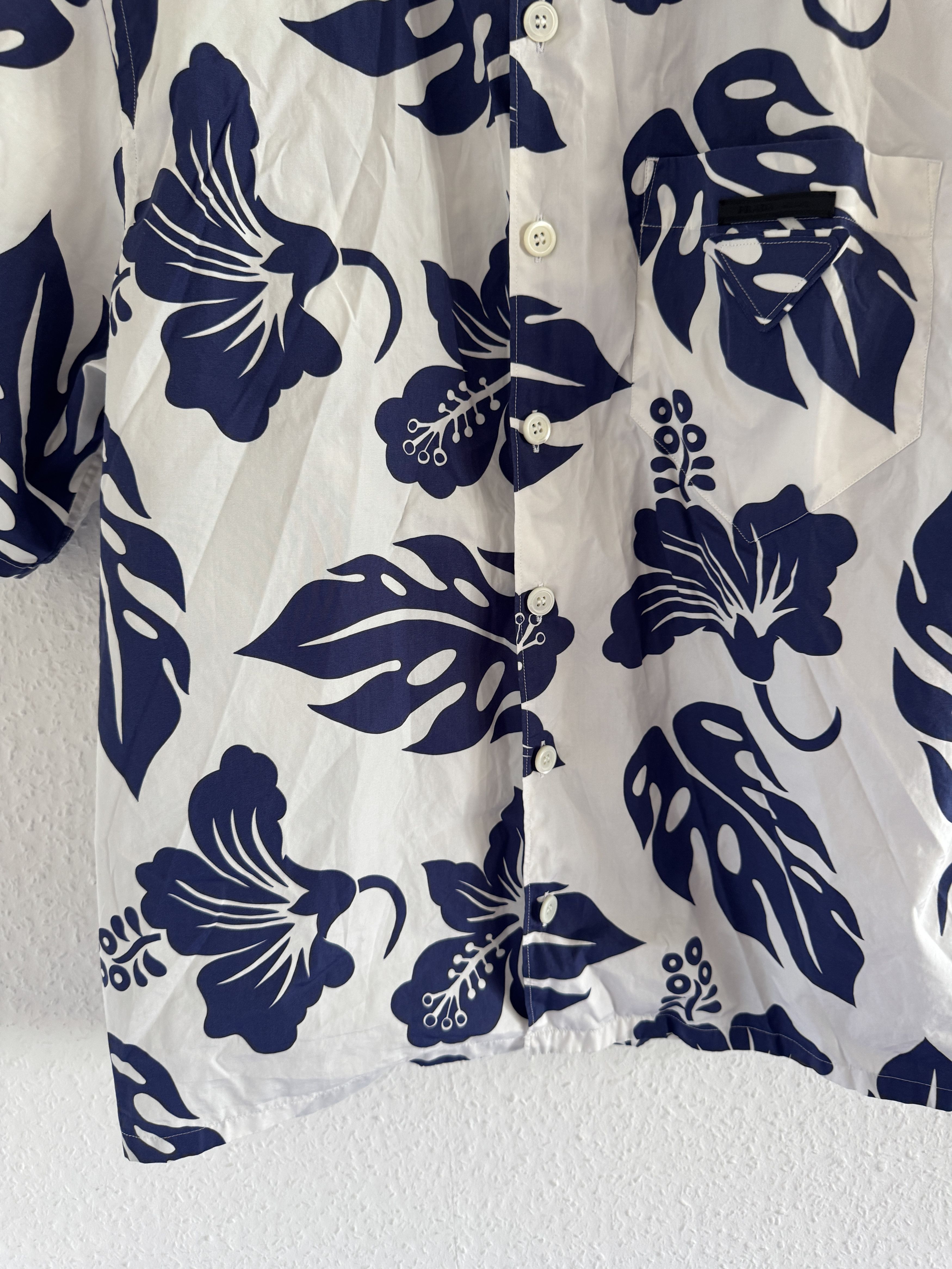 Prada Hibiscus Print Bowling Shirt Size US S / EU 44-46 / 1 - 5 Thumbnail