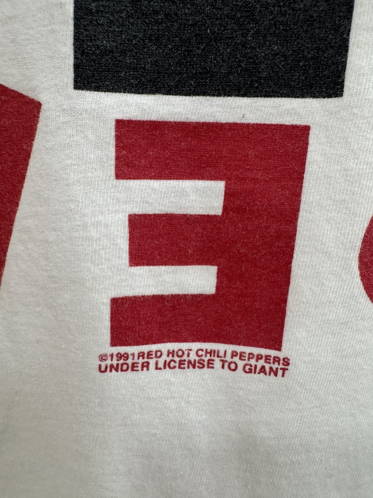 Band Tees × Rap Tees × Vintage Vintage Red Hot Chili Peppers Shirt 90’ Size US XL / EU 56 / 4 - 4 Thumbnail