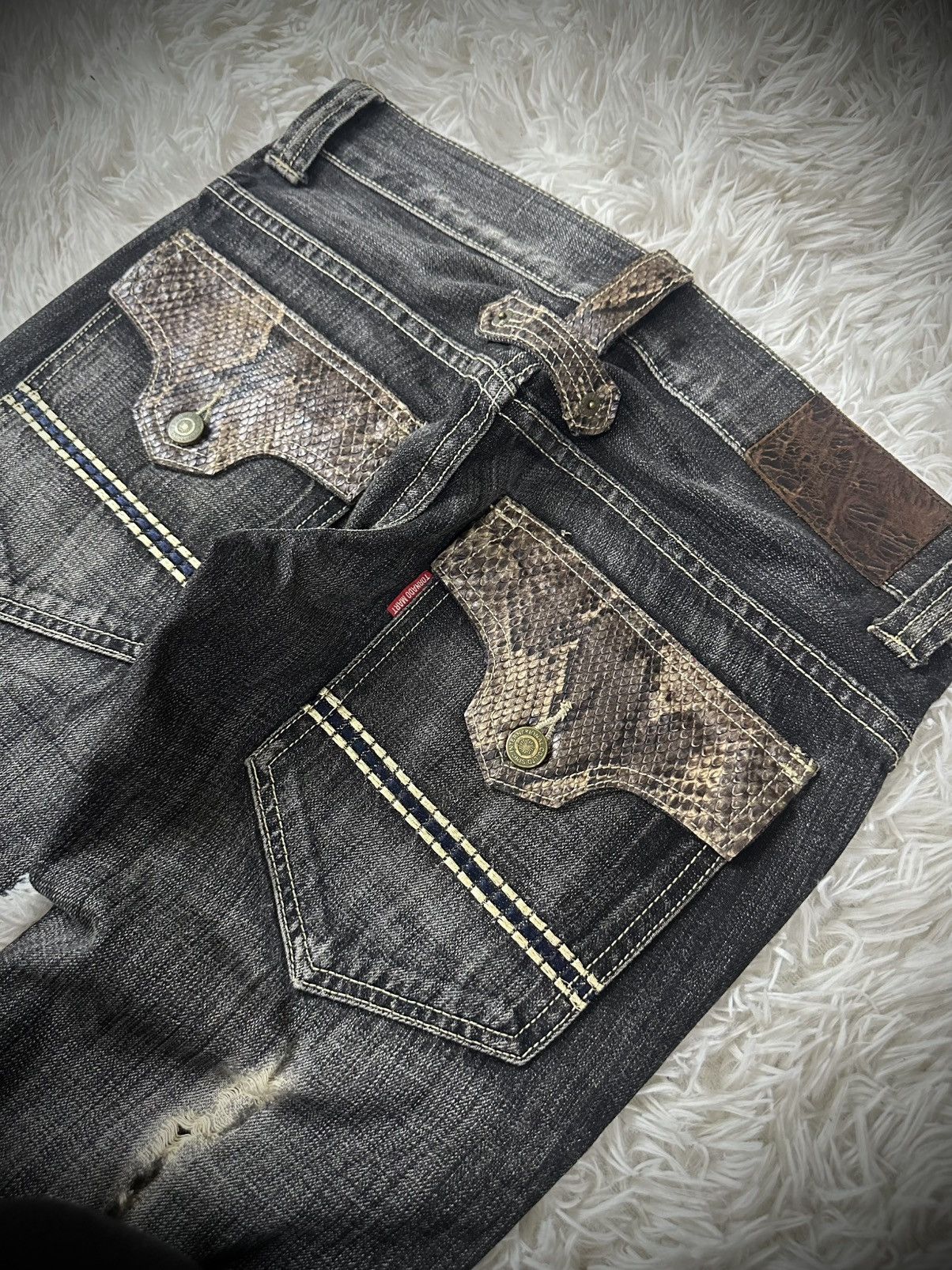 Tornado Mart Rare 2000s Japanese Tornado Mart Snakeskin Flared Denim Size US 32 / EU 48 - 8 Thumbnail