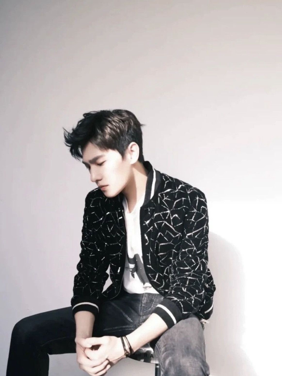Saint Laurent Paris Saint Laurent Paris Teddy Varsity Sequin Bomber Jacket Black Size US S / EU 44-46 / 1 - 7 Thumbnail
