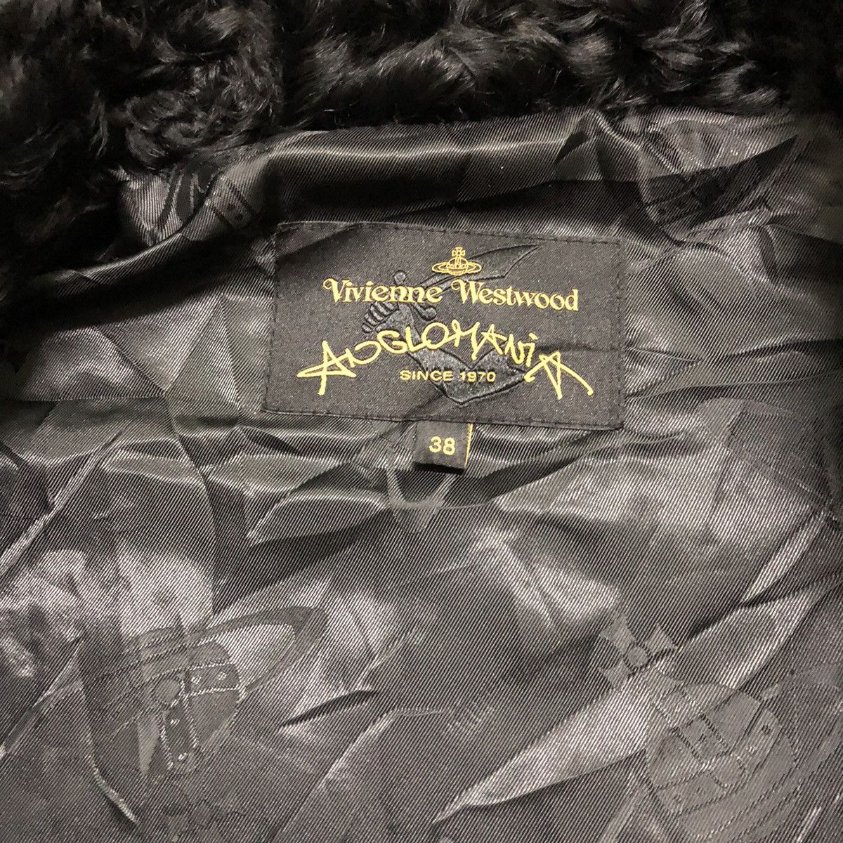 Japanese Brand Rare Vivienne Westwood Sleeveless Sherpa Trench Jacket Size US S / EU 44-46 / 1 - 8 Thumbnail