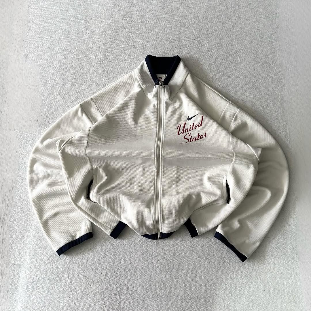 Nike TRACK JACKET NIKE USA VINTAGE 90'S Size US L / EU 52-54 / 3 - 5 Thumbnail