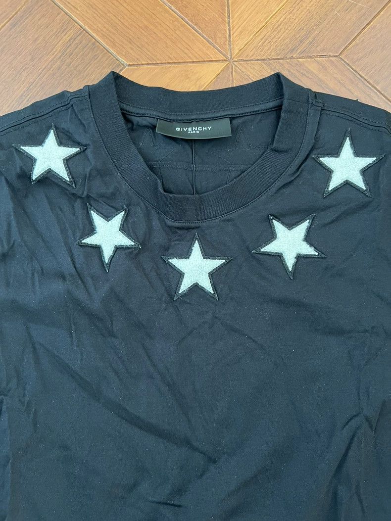 Givenchy Givenchy Short-sleeved T-shirt with flocked five-pointed s Size US S / EU 44-46 / 1 - 3 Thumbnail