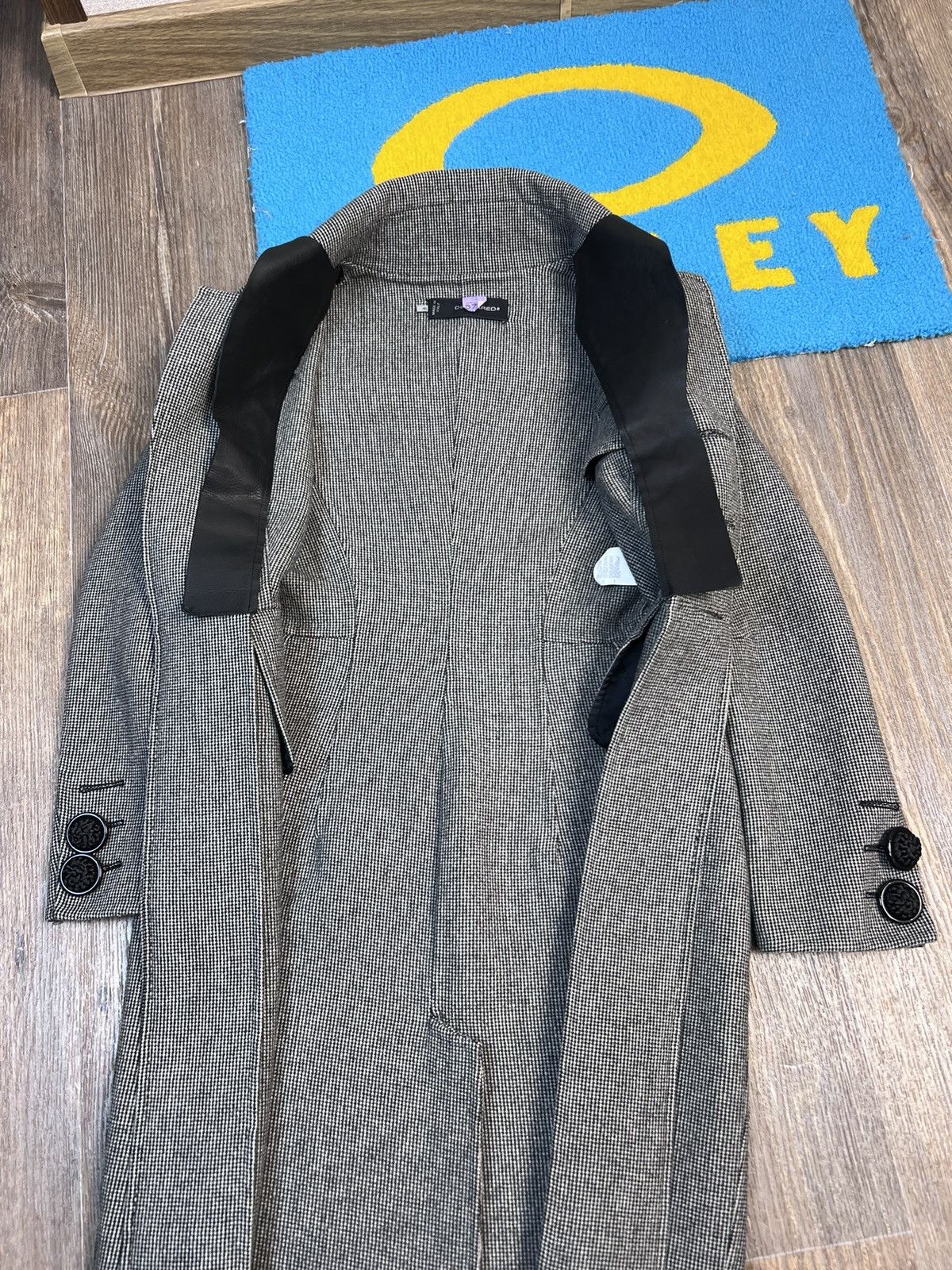 Dsquared2 × Vintage Dsquared2 Wool Checked Gray Coat Jacket with Leather details Size S / US 4 / IT 40 - 14 Thumbnail
