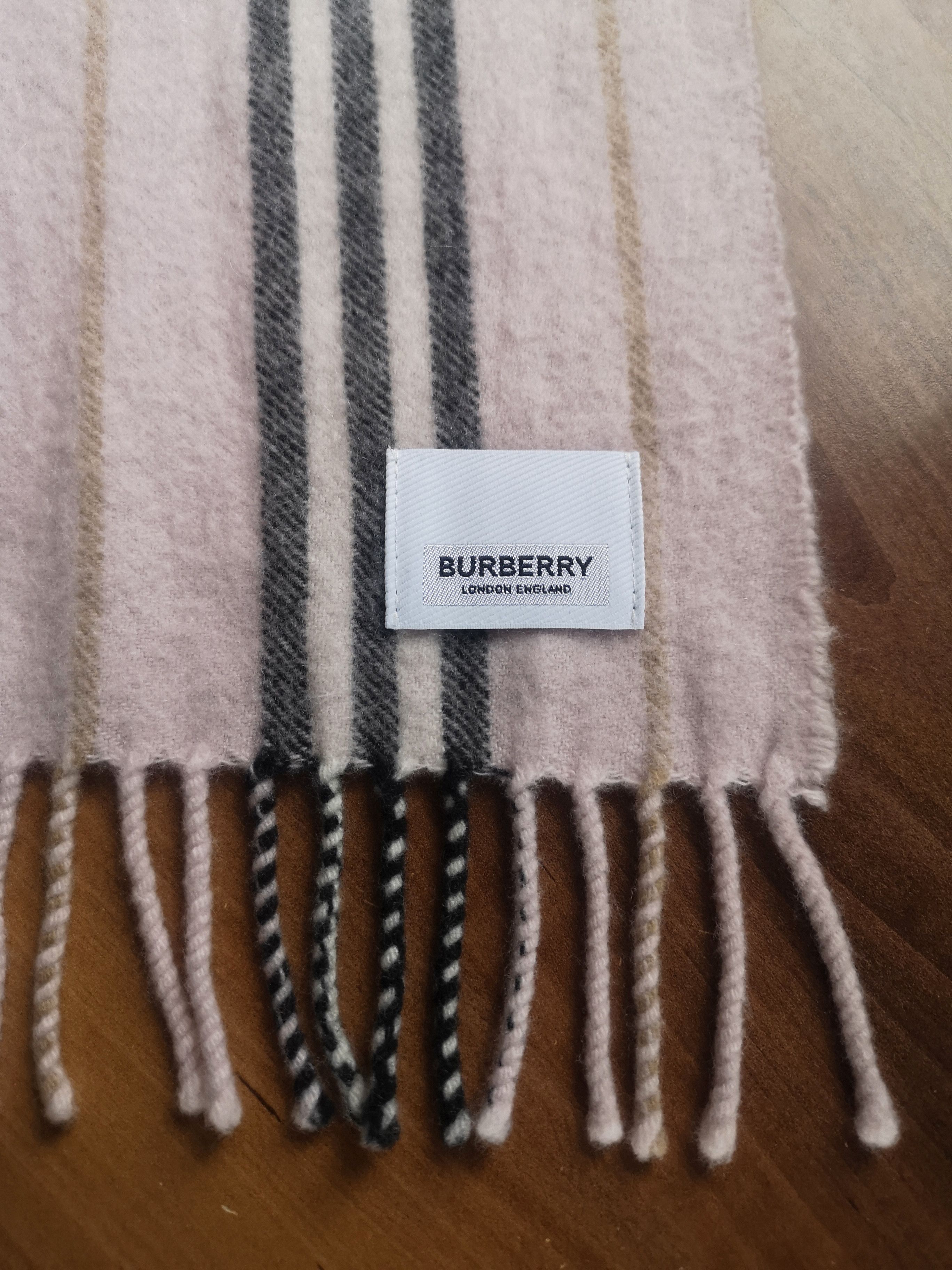Burberry Burberry Beautiful Women's Cashmere Scarf 100% Cashmere Size ONE SIZE - 2 Thumbnail