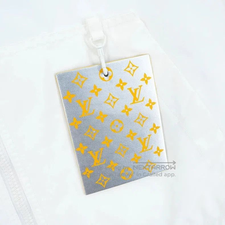 Louis Vuitton white louis vuitton reversible windbreaker jacket. Size US L / EU 52-54 / 3 - 6 Thumbnail