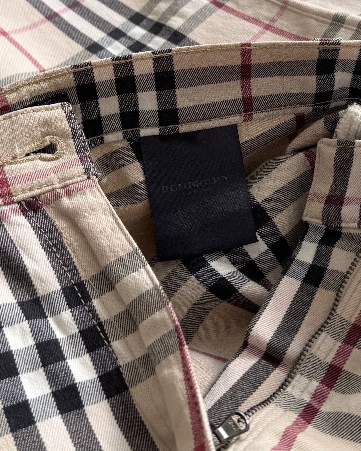 Burberry BURBERRY NOVA CHECK PANTS Size 27" / US 4 / IT 40 - 5 Thumbnail