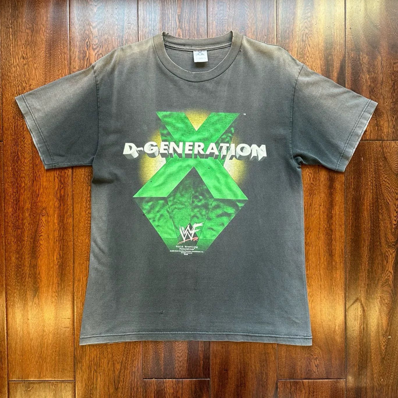 Vintage Vintage 2000s WWF Faded Tee Size US M / EU 48-50 / 2 - 1 Thumbnail