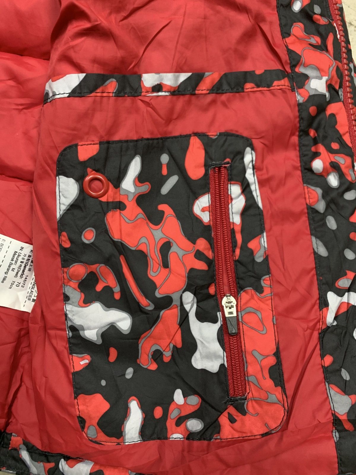 Nike Nike Red Camo Puffer Jacket Size US M / EU 48-50 / 2 - 13 Thumbnail
